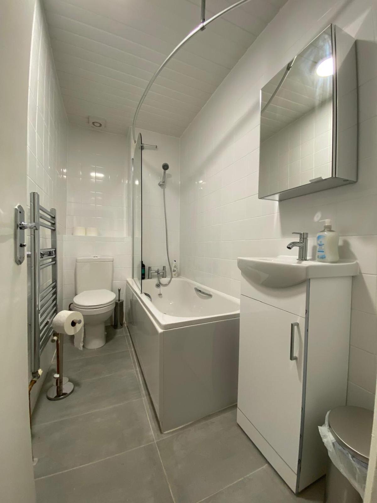 Comfy Private Bedrooms Across The Euston Station Londres