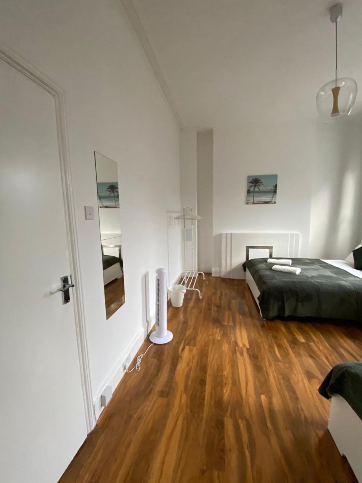 Comfy Private Bedrooms Across The Euston Station *
