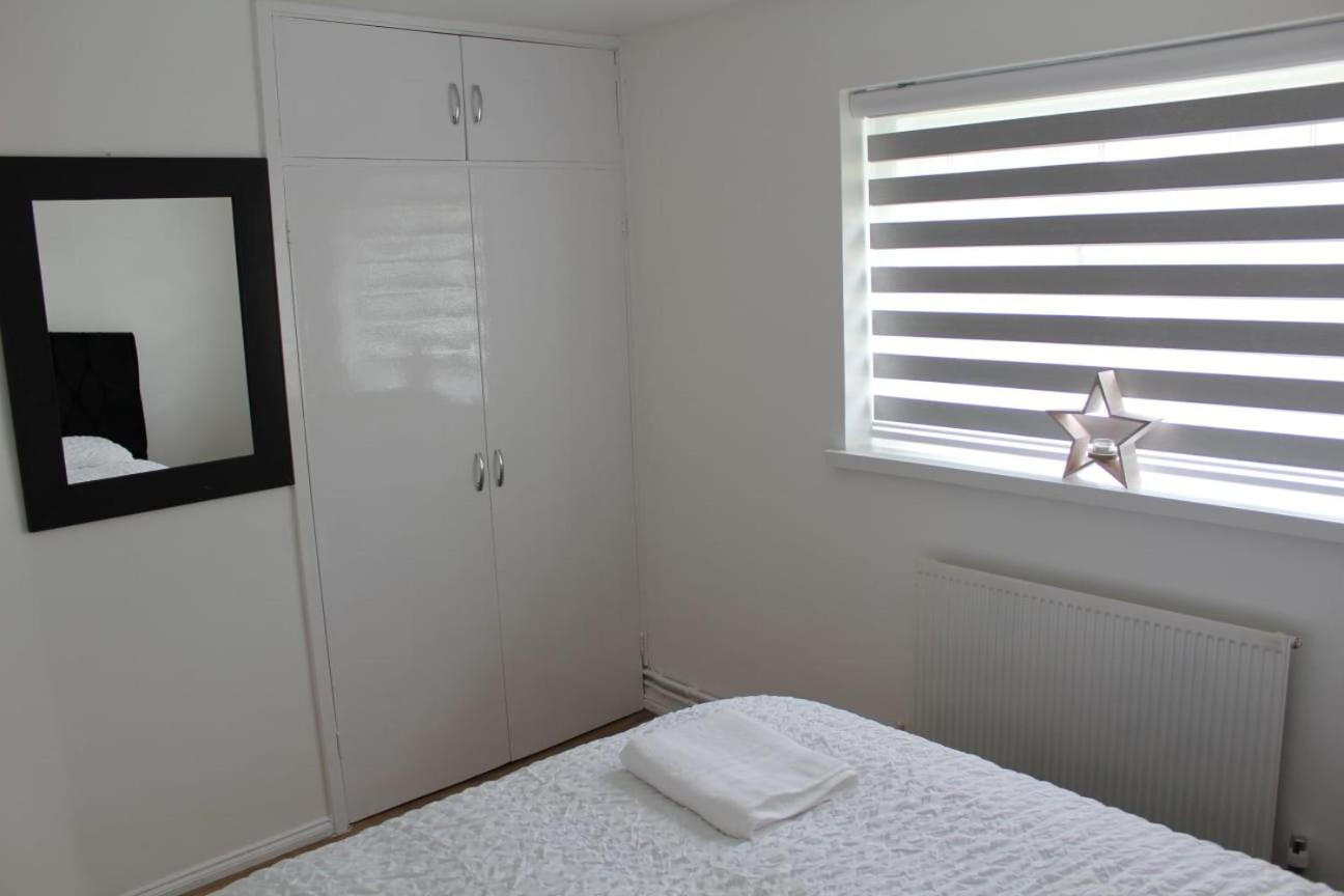 Leilighet 2 Bedroom Entire Flat 2 Minutes From Underground *