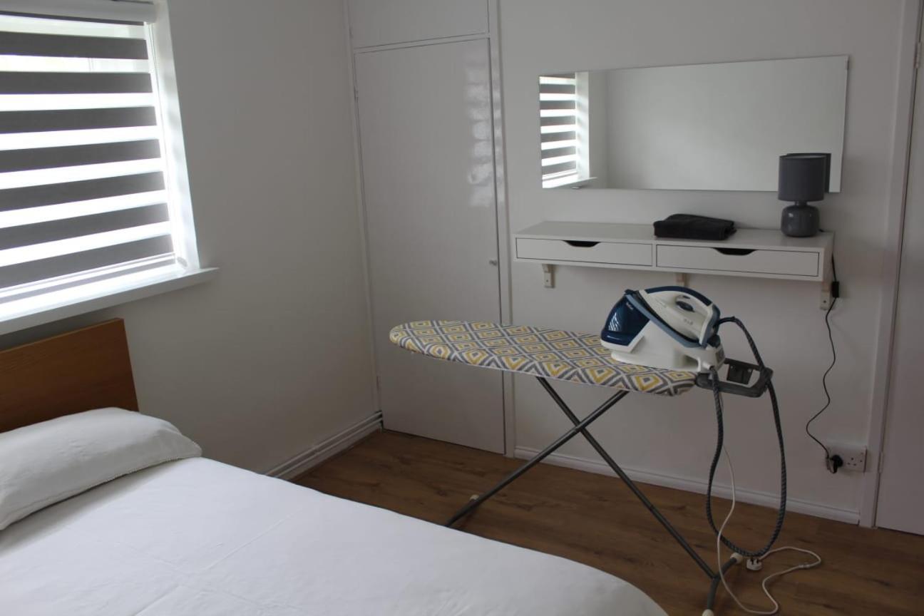 Leilighet 2 Bedroom Entire Flat 2 Minutes From Underground London