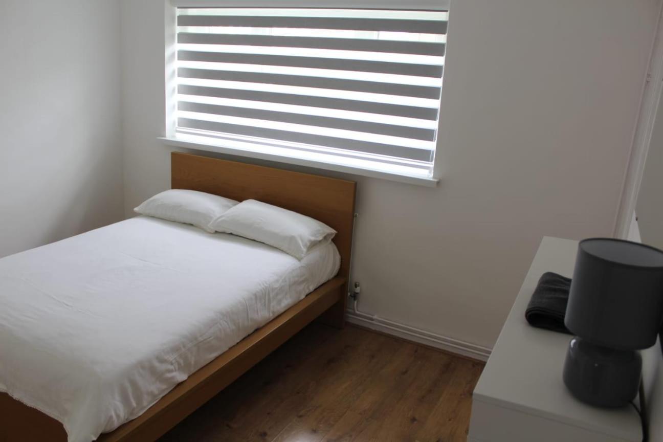 Leilighet 2 Bedroom Entire Flat 2 Minutes From Underground *