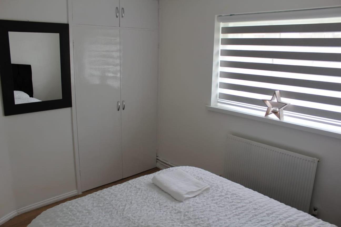 Leilighet 2 Bedroom Entire Flat 2 Minutes From Underground