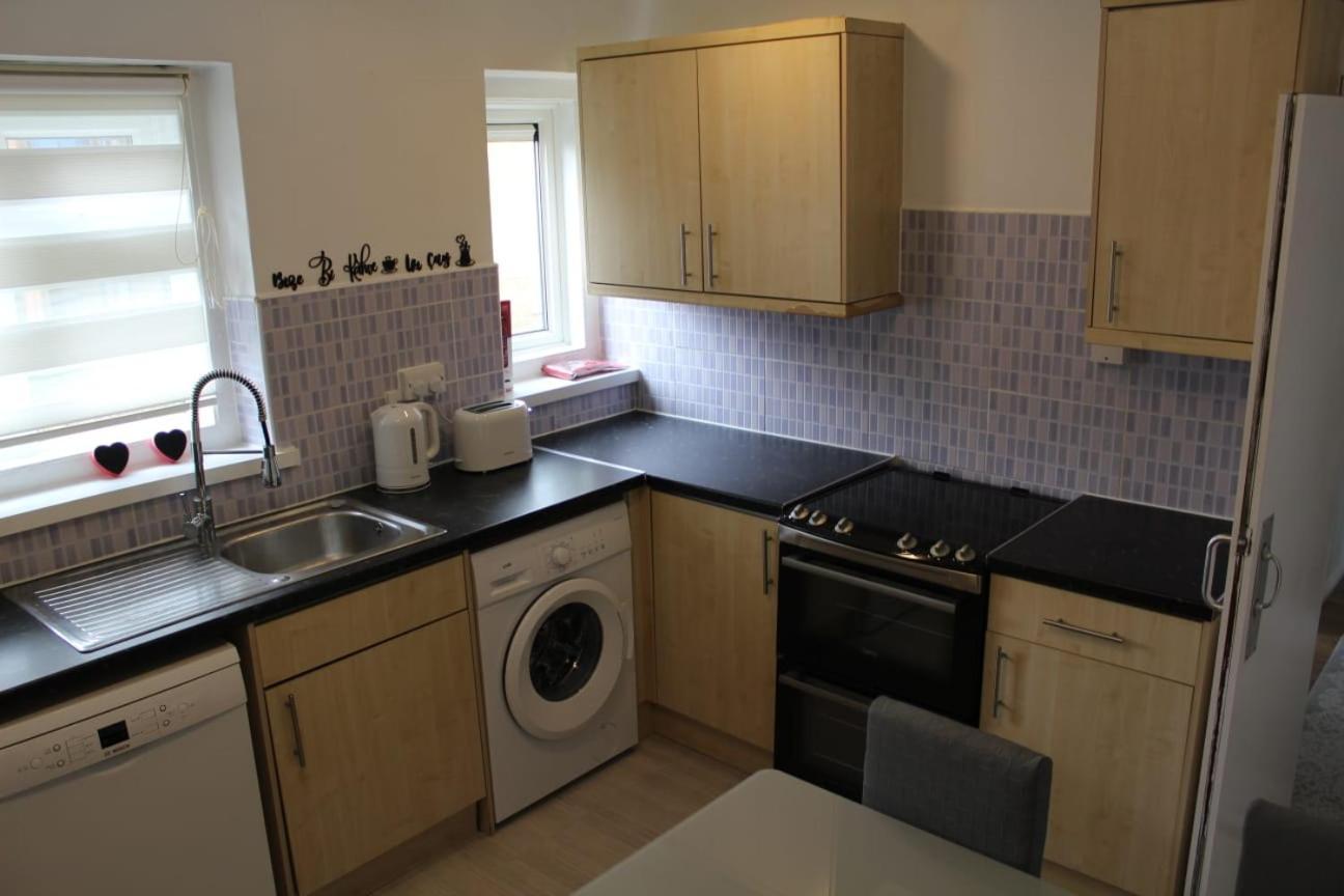 Leilighet 2 Bedroom Entire Flat 2 Minutes From Underground London