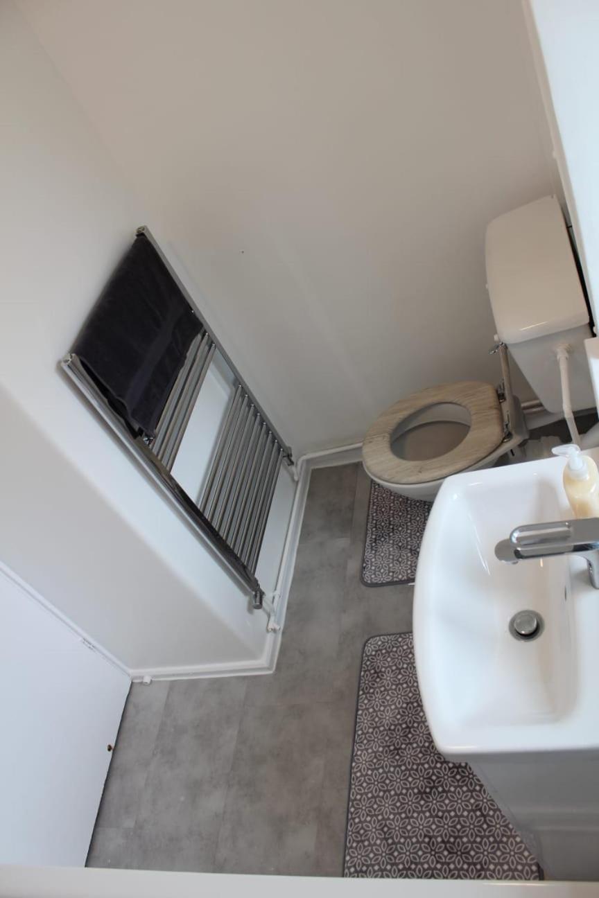Leilighet 2 Bedroom Entire Flat 2 Minutes From Underground London