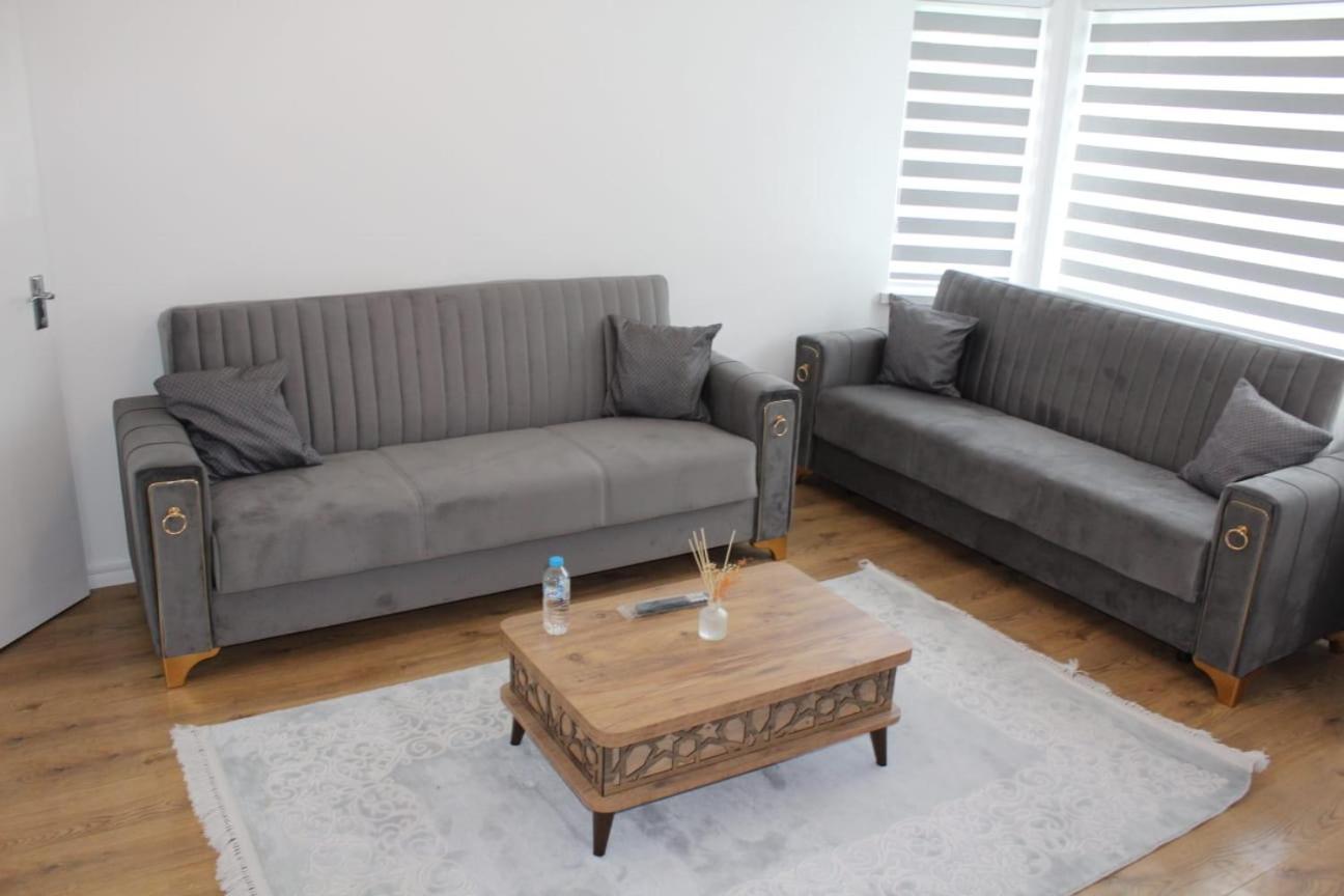 Leilighet 2 Bedroom Entire Flat 2 Minutes From Underground London