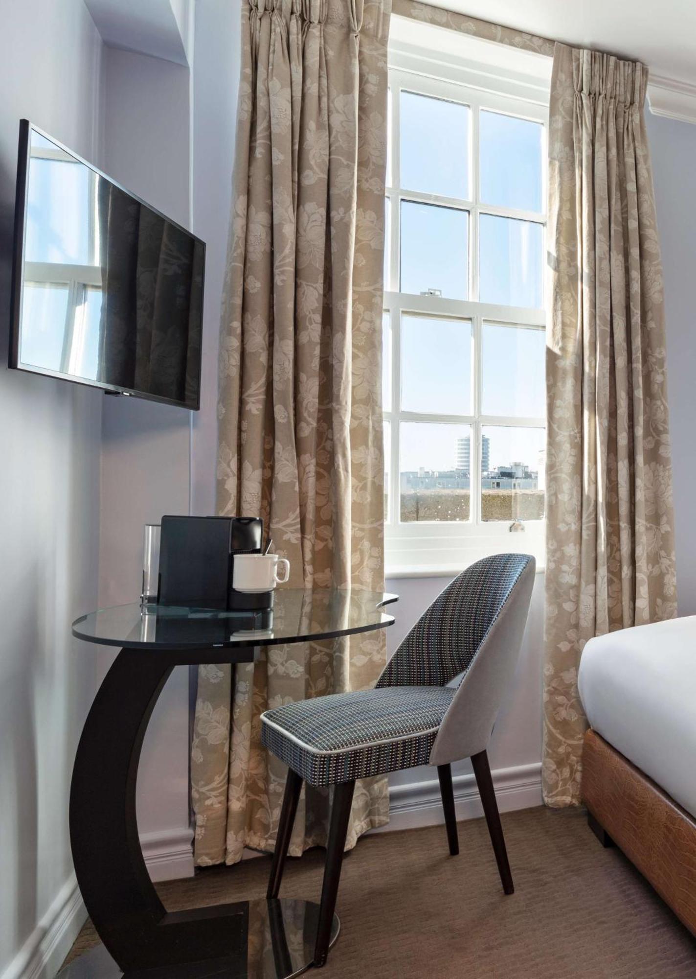 Hotel Radisson Blu Edwardian Berkshire Hotel, 4*