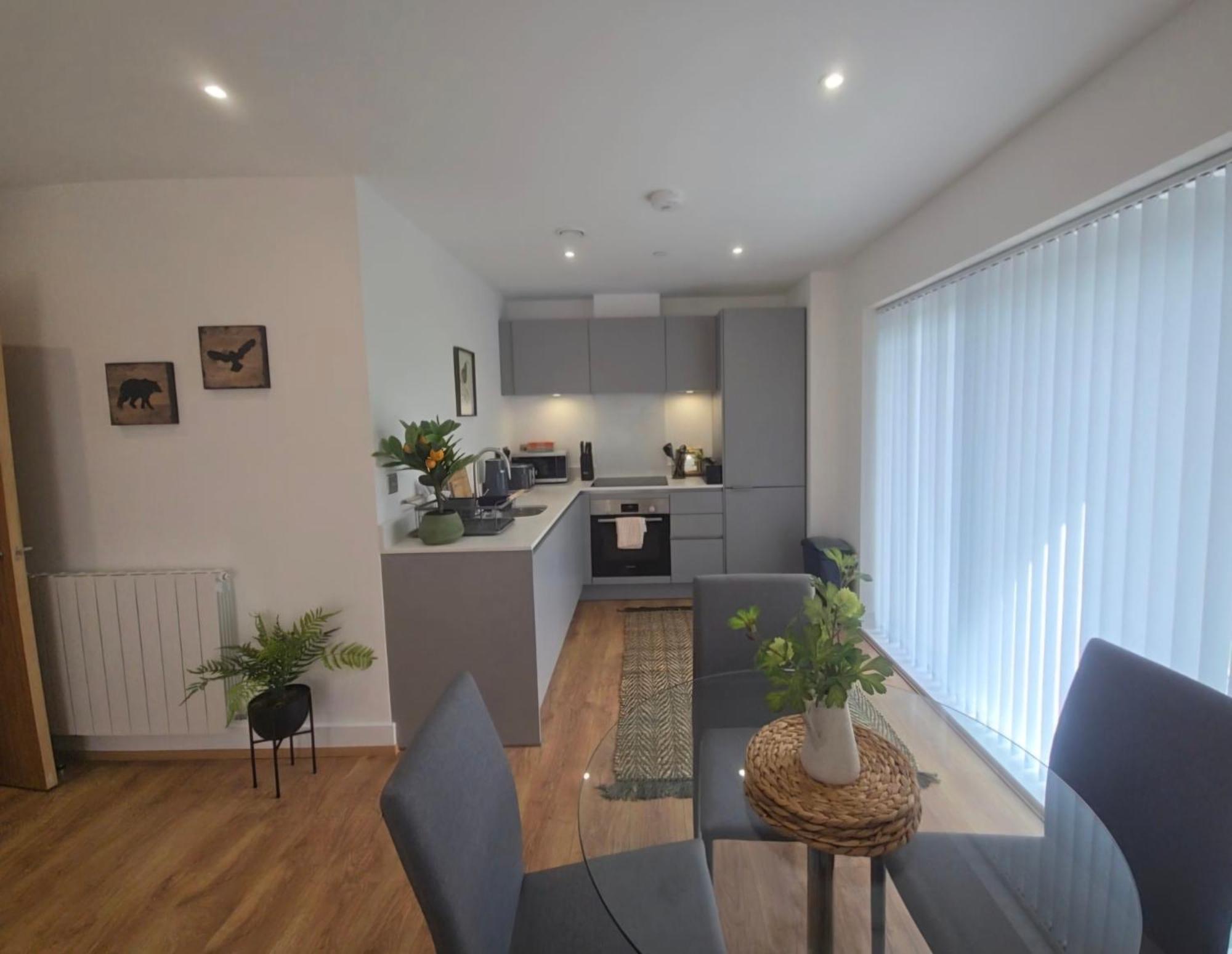 Snuggle - Riverside - Views Over Looking River Thames, Close To O2 Arena, Excel, Airport, Thames Clipper- River Boat Service, Woolwich Ferry, Onsite Parking, Twin Option Available Lägenhet London
