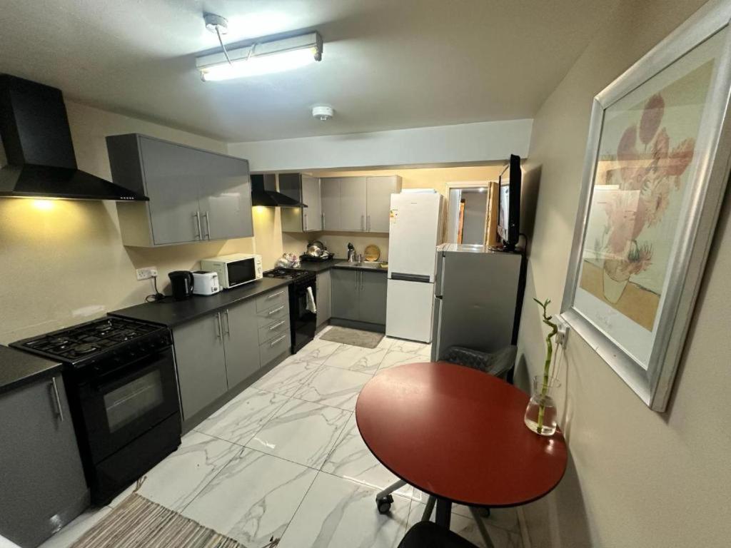 Bethnal R5 * London