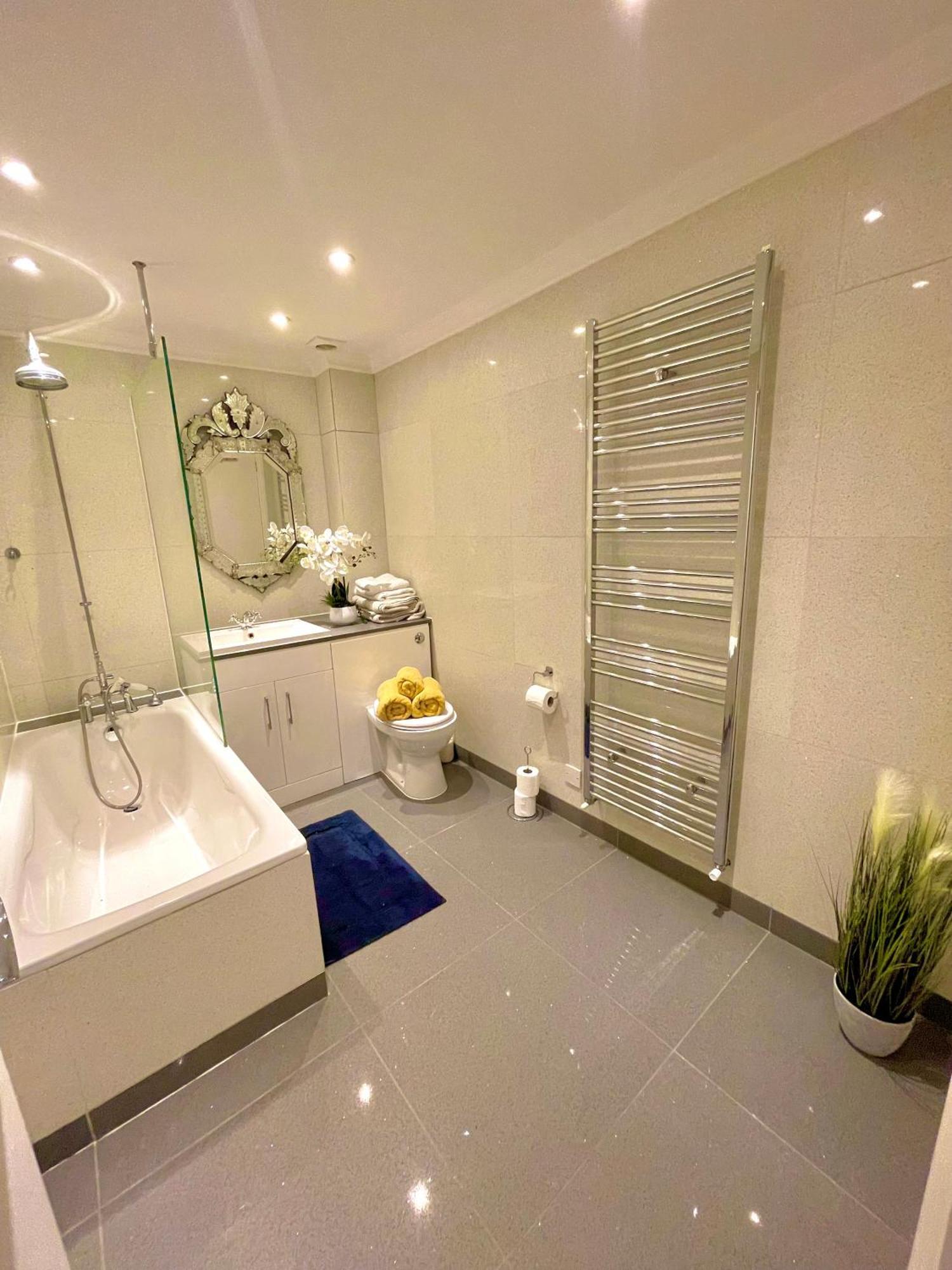 Private 1 Bed Flat In Chelsea Leilighet *