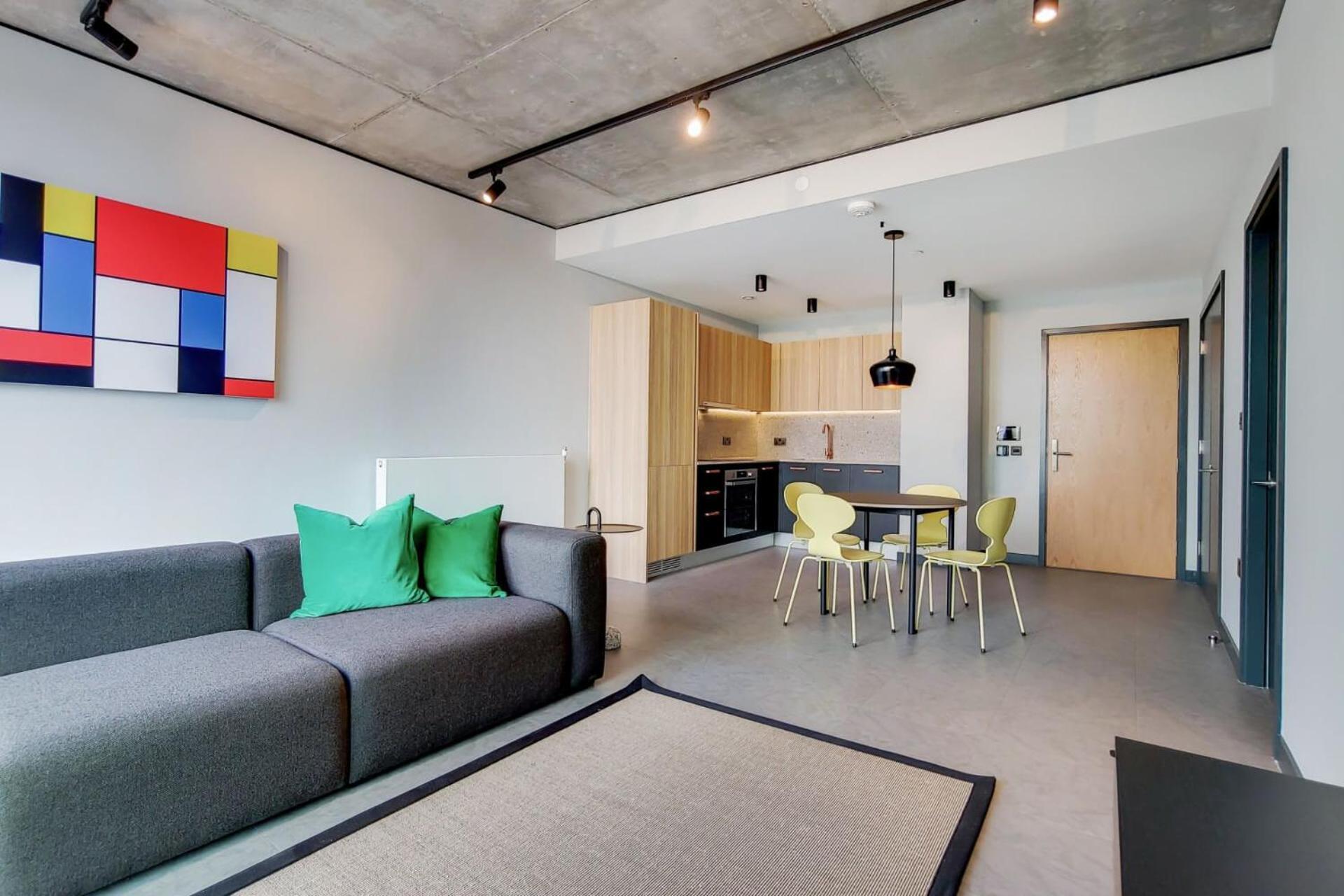 Chic And Comfortable In Apartment *