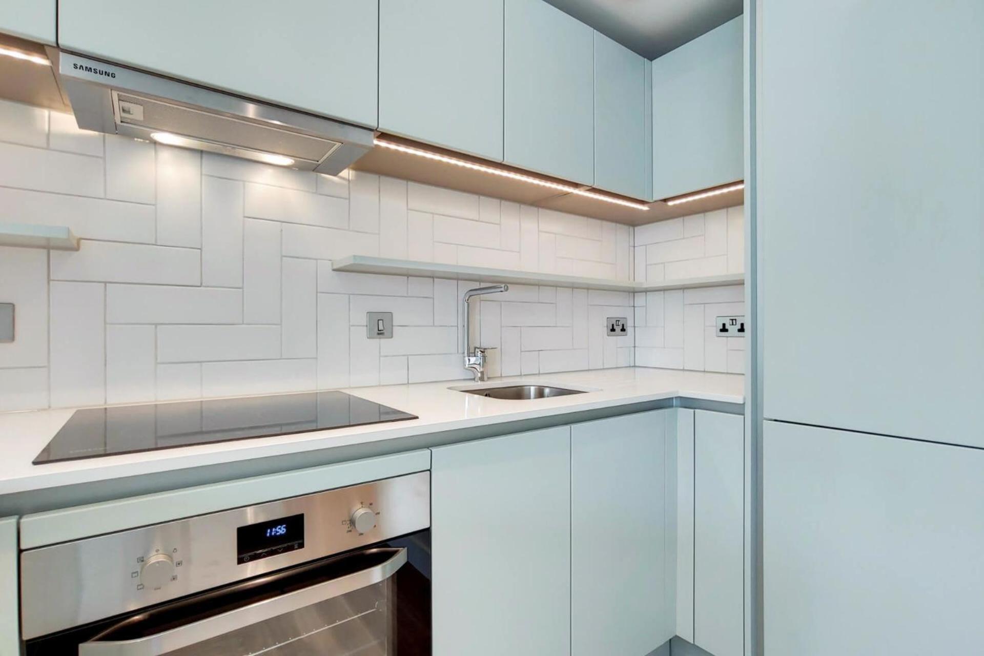 Apartment Chic And Comfortable In *