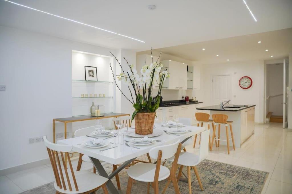 Leilighet The Prestigious With Modern Elegance