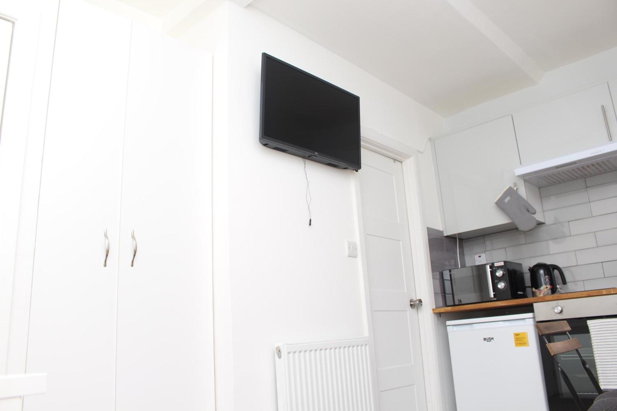 Contractor-friendly Cosy Spot By Finsbury Park Station Lejlighed