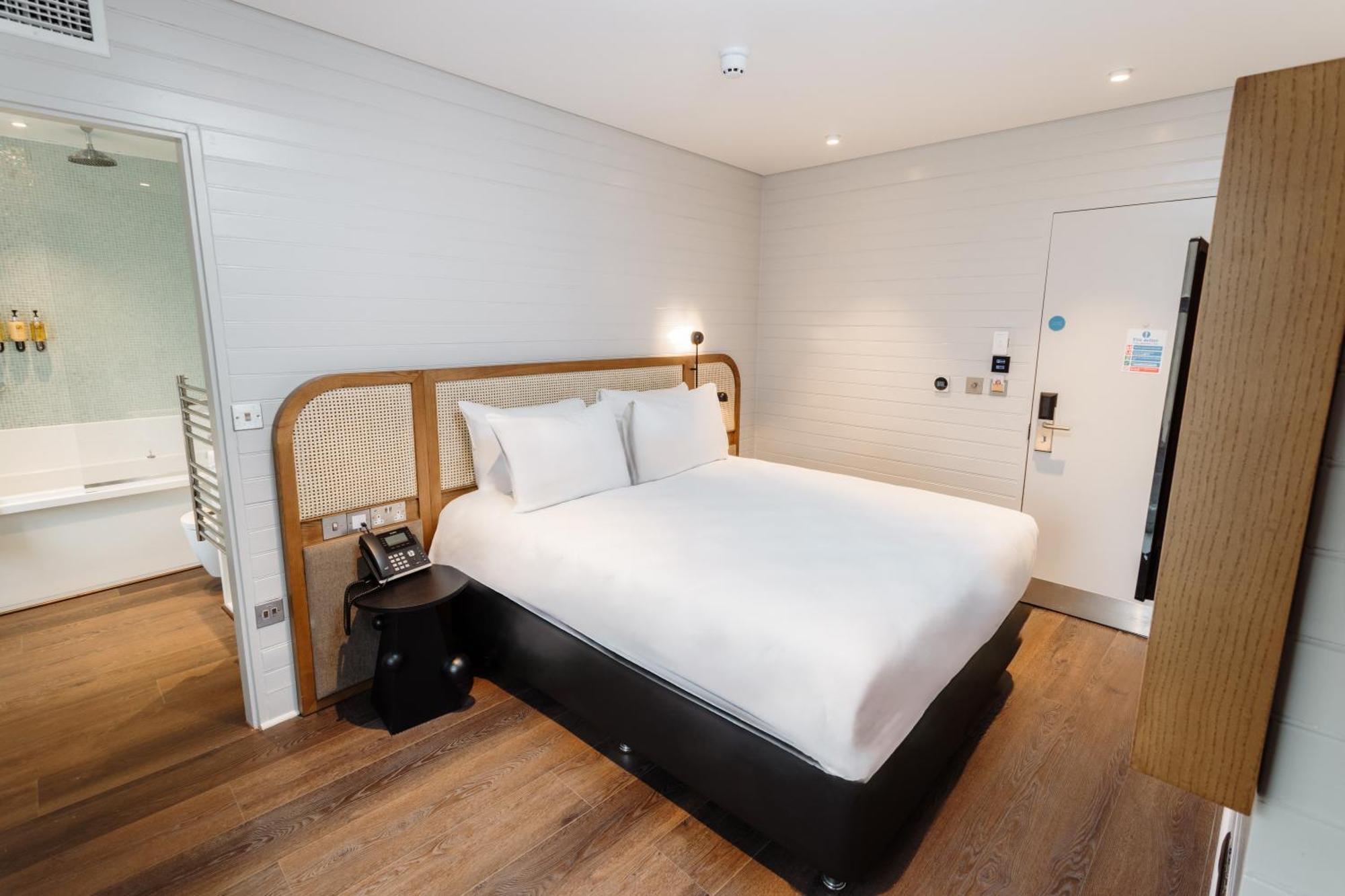 Leicester House 3*