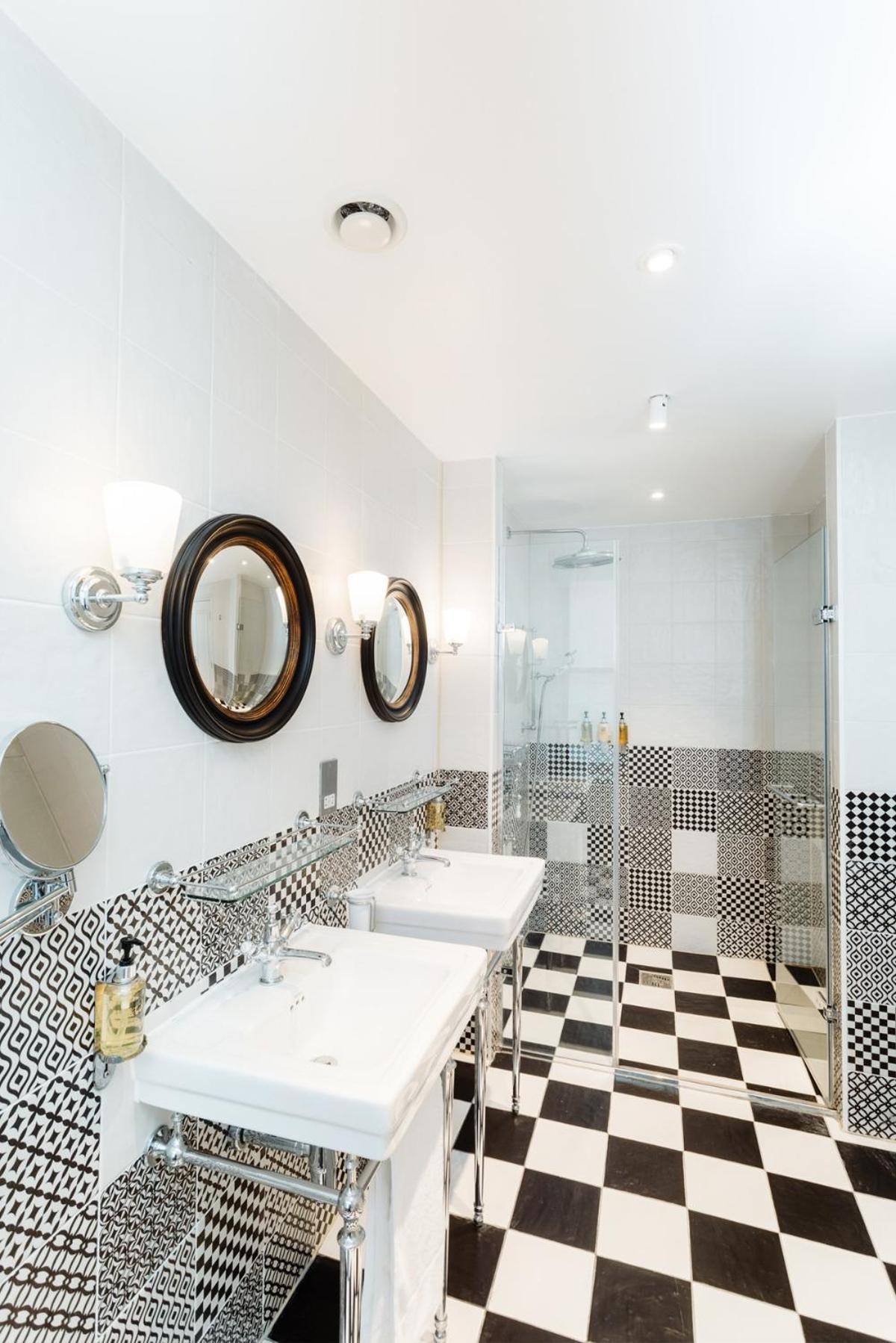 Leicester House 3*