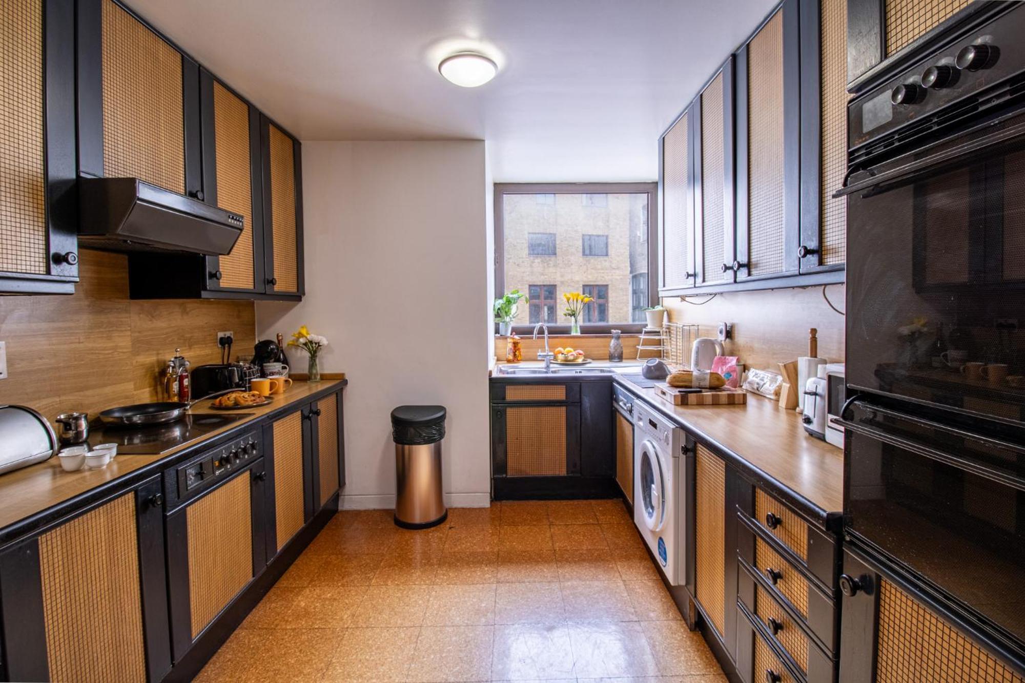 Spacious 2-bedroom In Piccadilly 6100p Apartment London