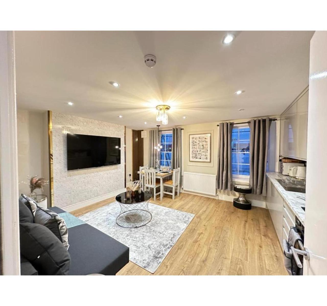 F3- Gorgeous 1 Bed Flat Near Edgware Road Station * London