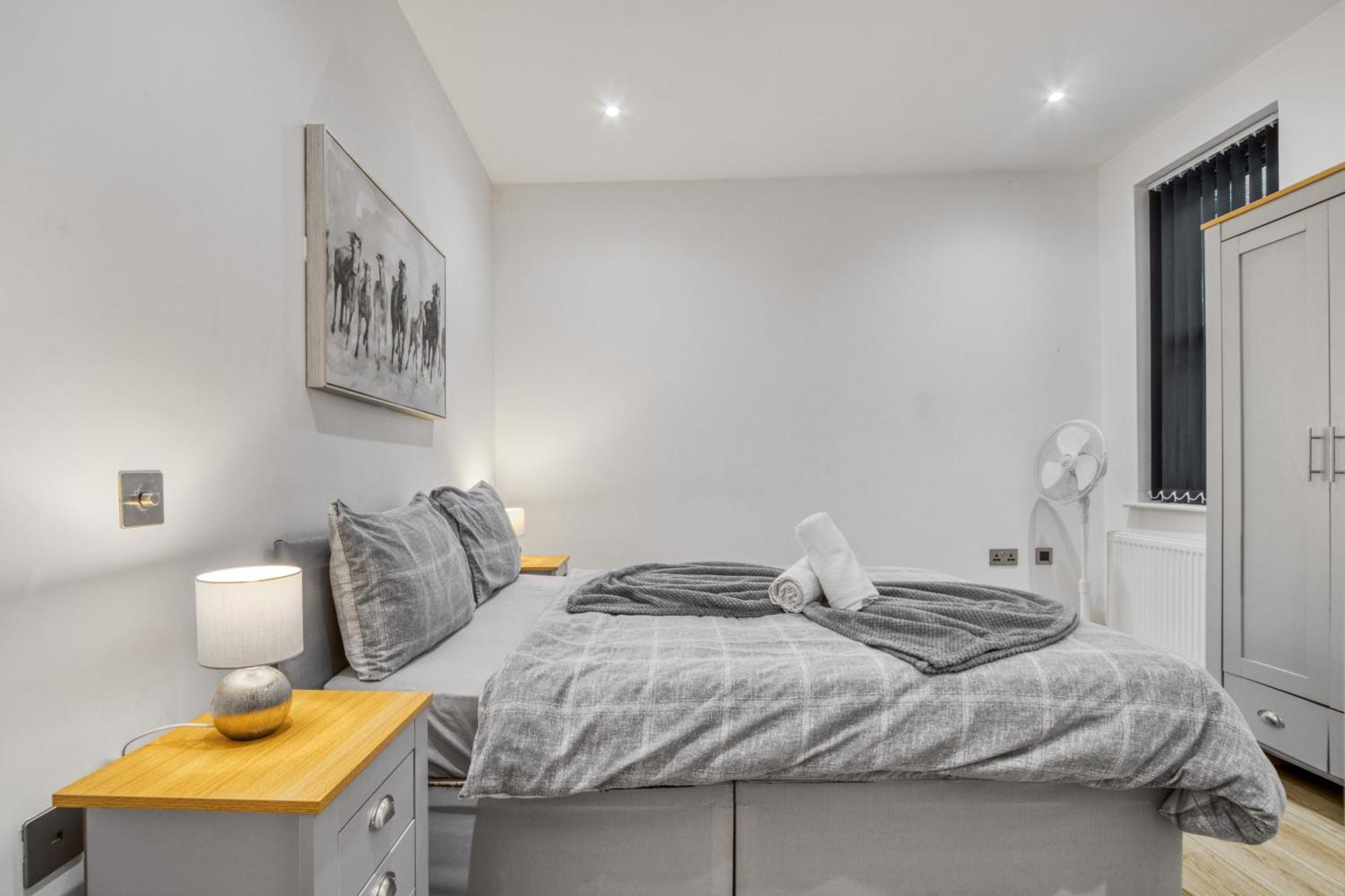 Chic Haven With Secret Garden Apartment London
