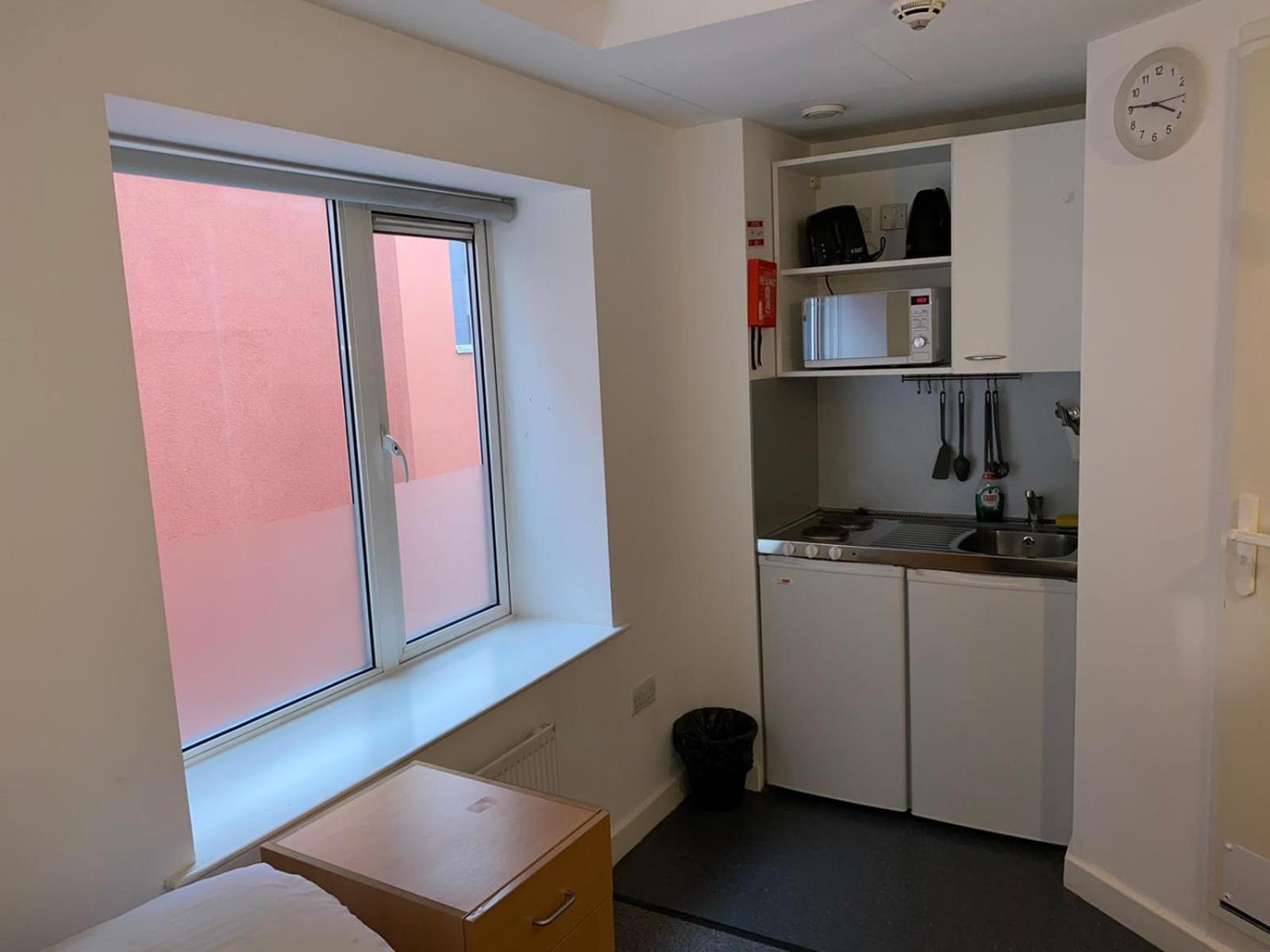 Studio Flat Farringdon * London
