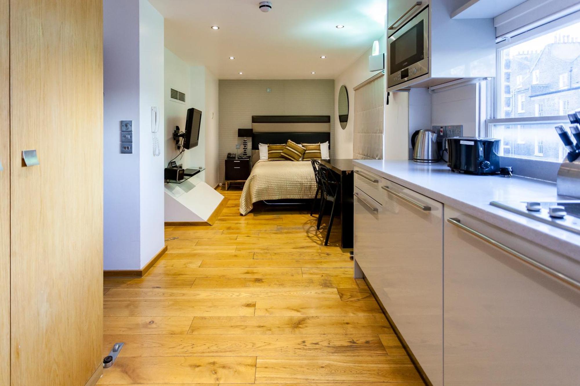 Space Aparthotel 4*