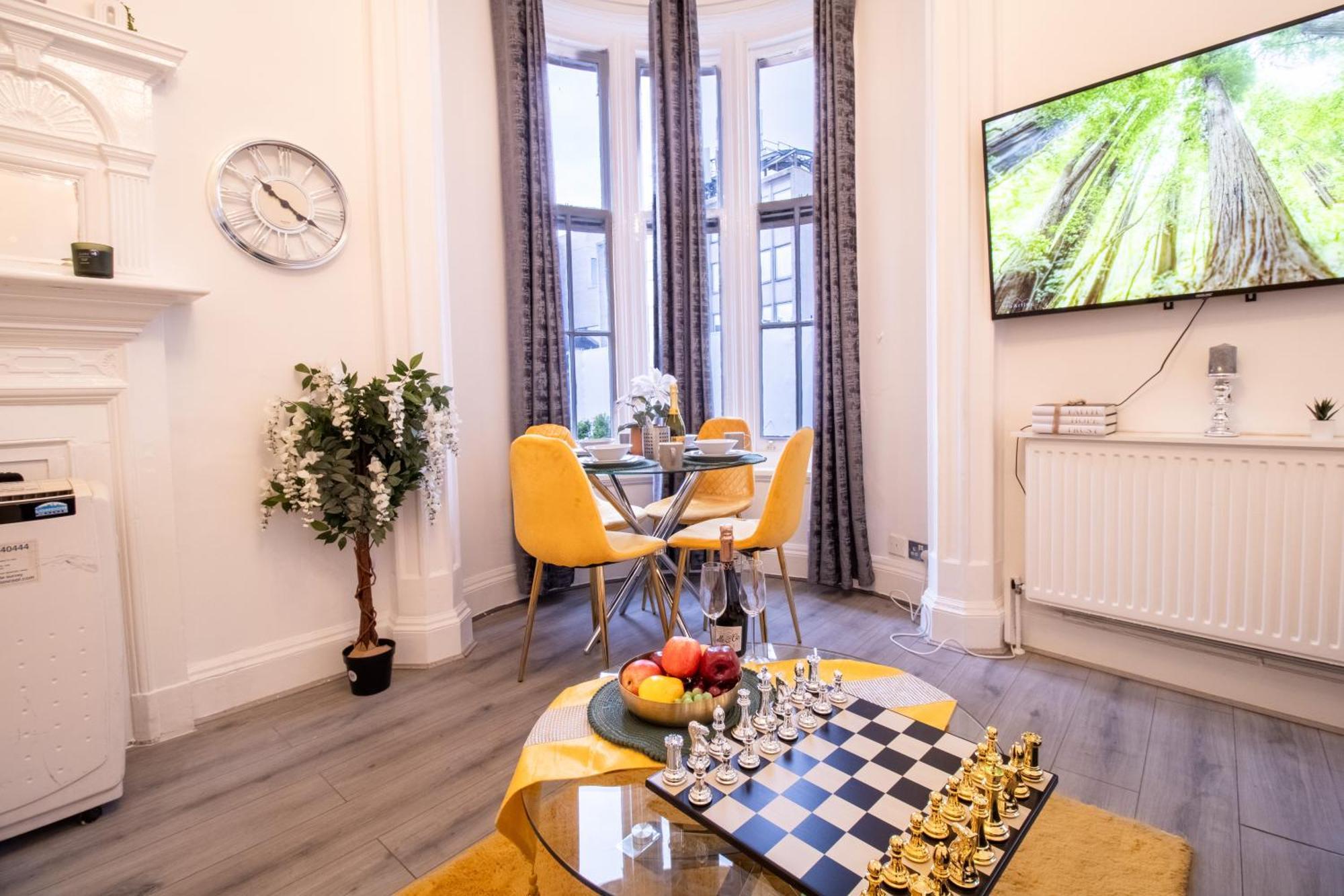 Spacious 3-bedroom In Exclusive Mayfair 7gc London