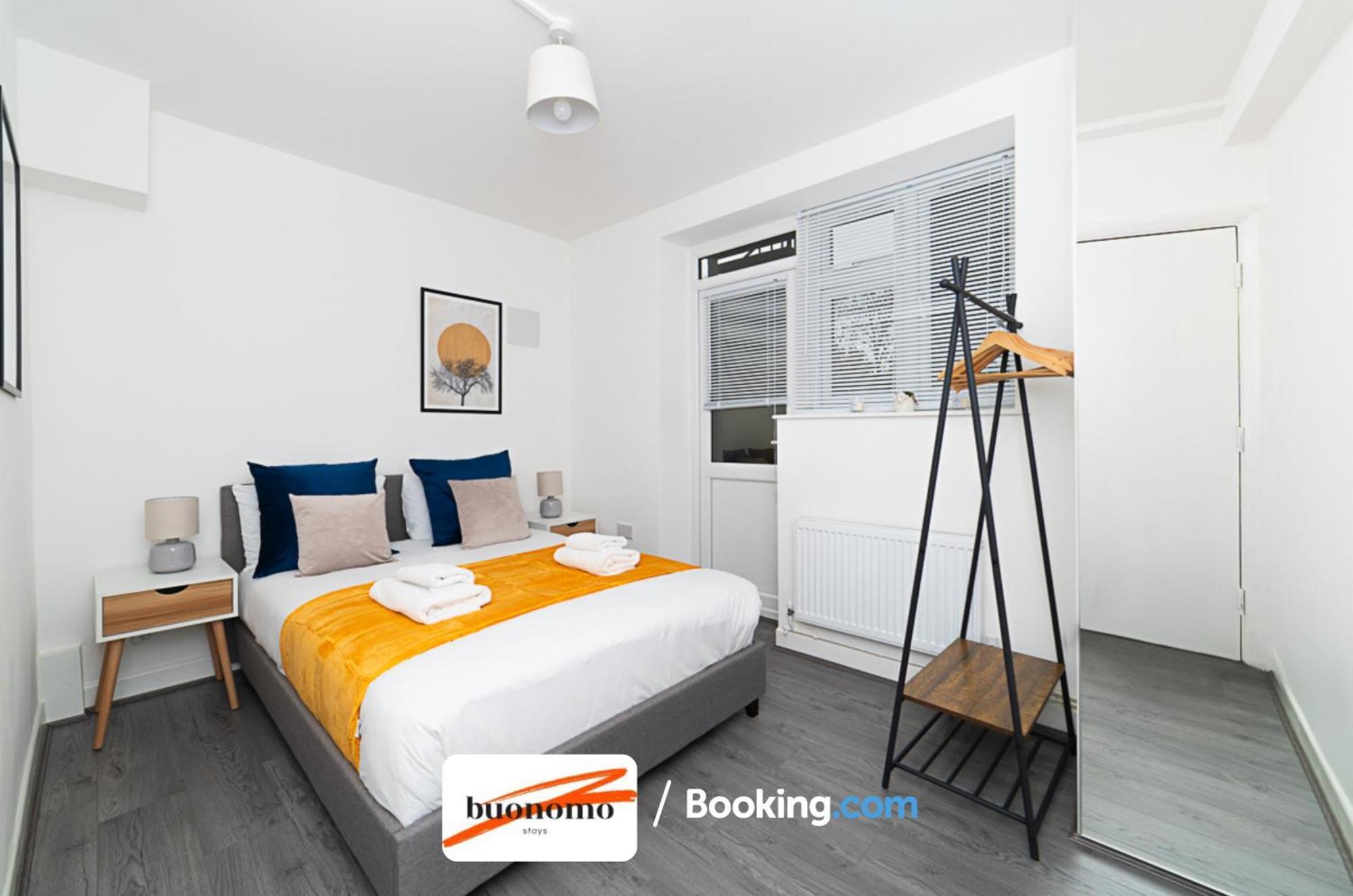 Three Bedroom At Buonomo Short Lets & Serviced With Netflix & Games