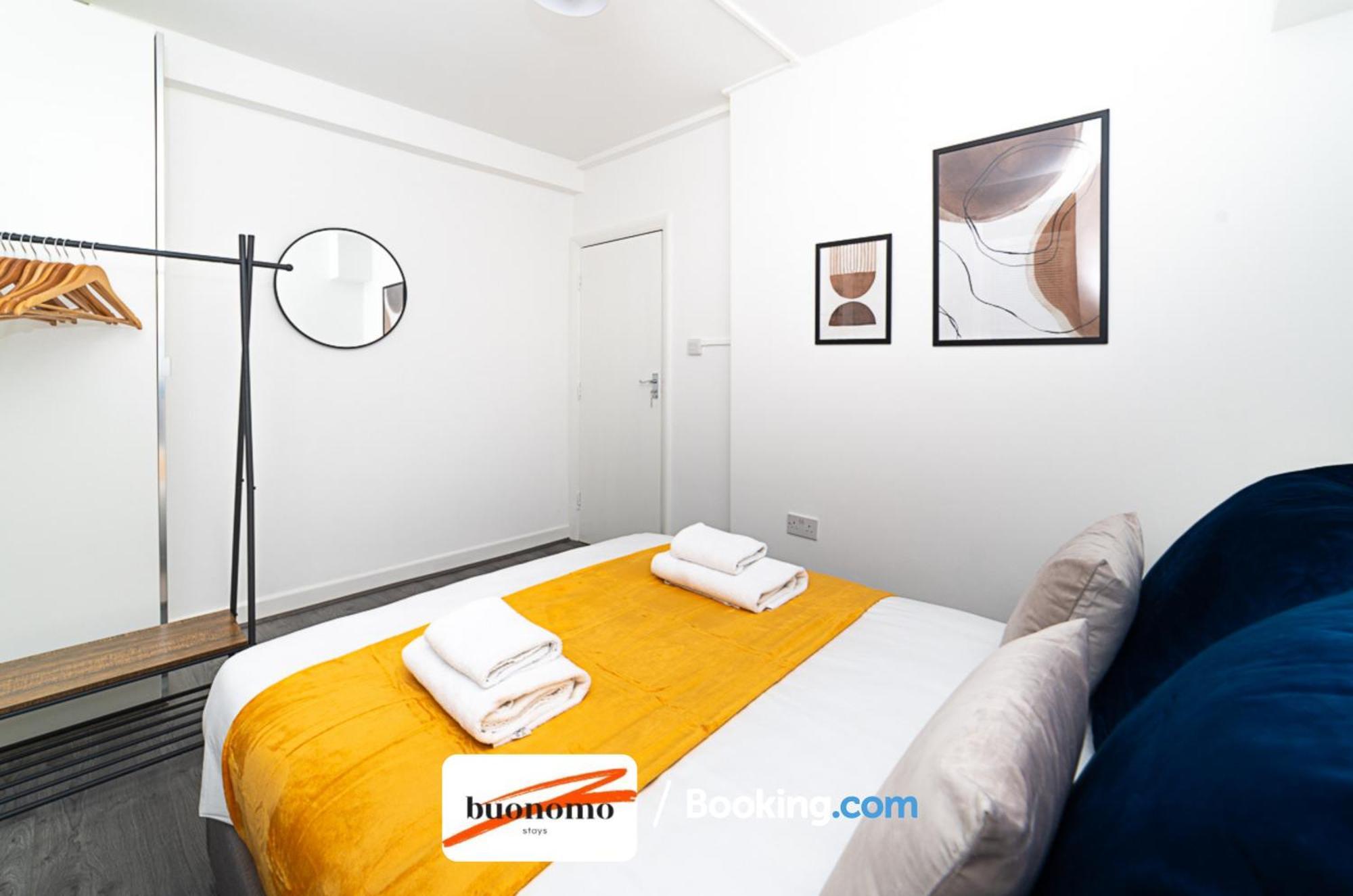 Appartement Three Bedroom At Buonomo Short Lets & Serviced With Netflix & Games