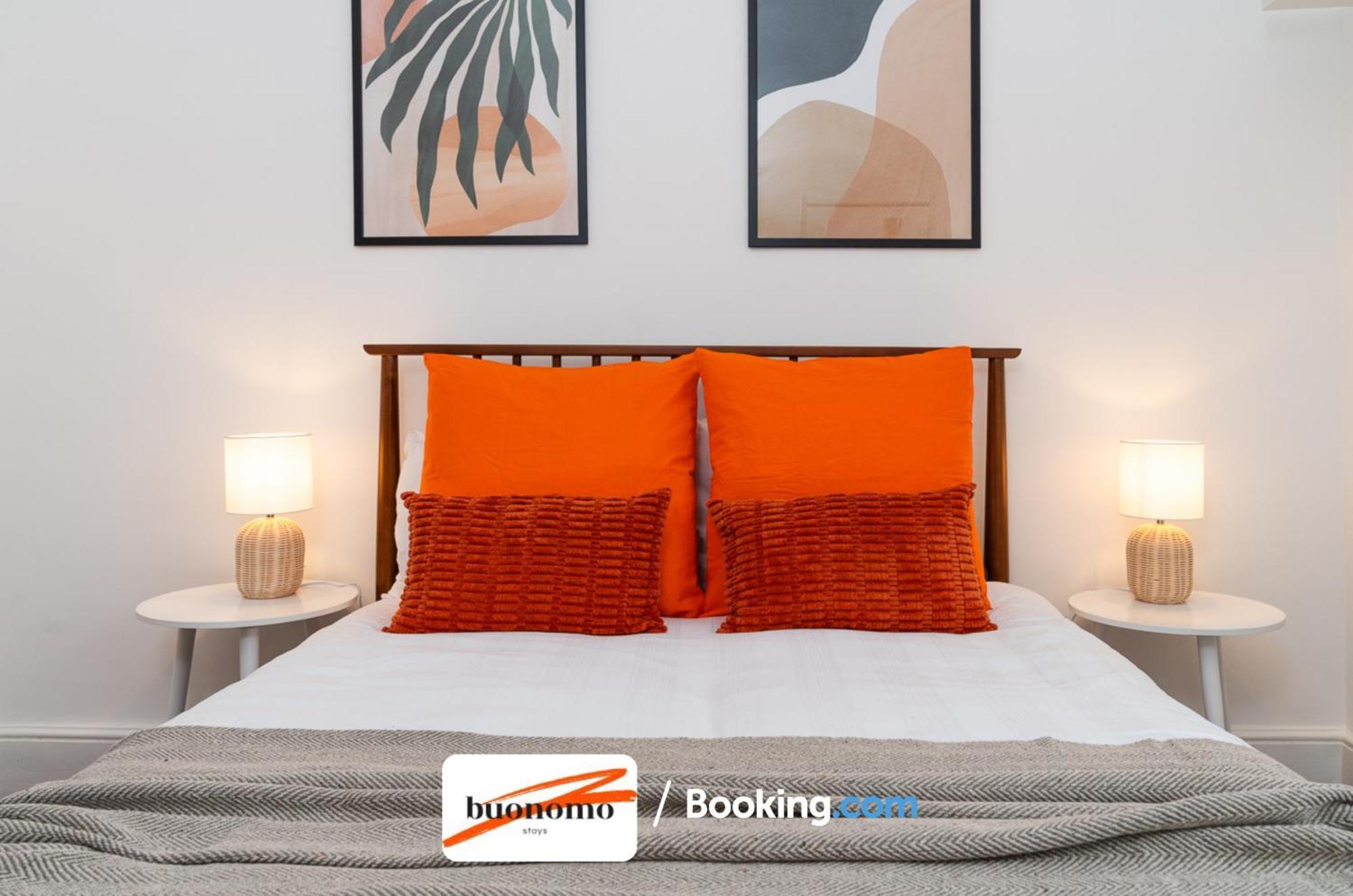 Three Bedroom At Buonomo Short Lets & Serviced Close To Wimbledon Tennis Courts Leilighet *