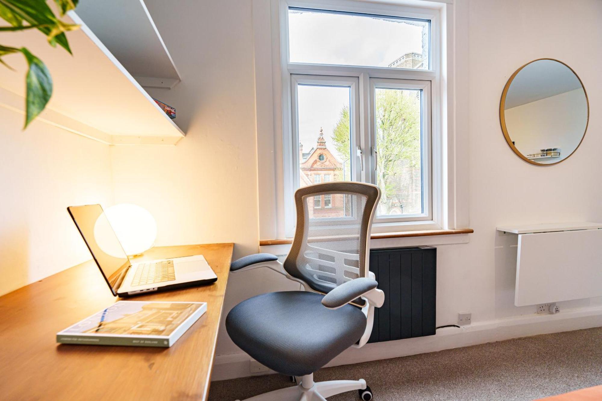 Stylish & Spacious Peckham Flat Londen
