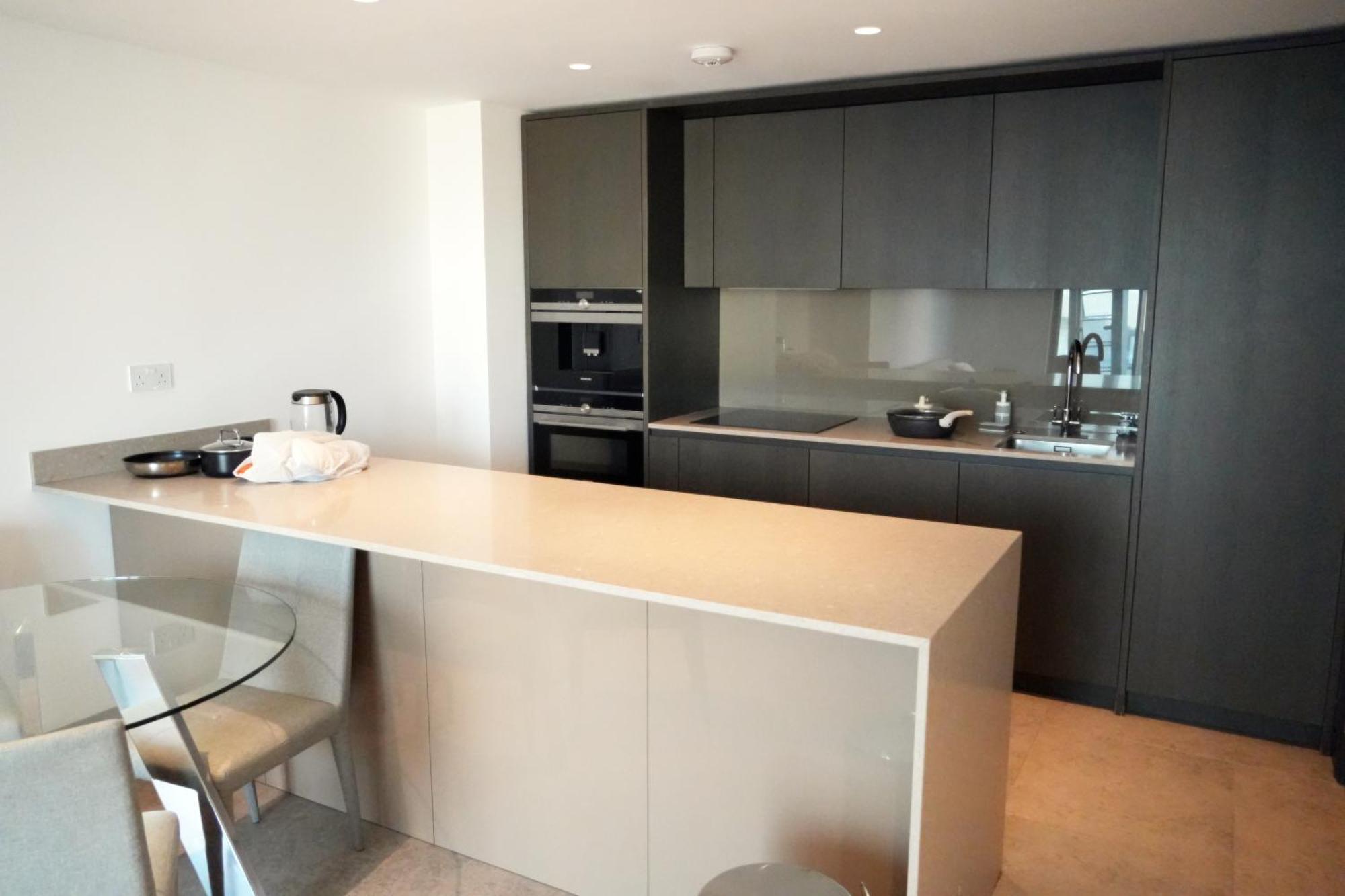 Appartamento Central 1-bed Flat With River Thames Views And Winter Garden Londra