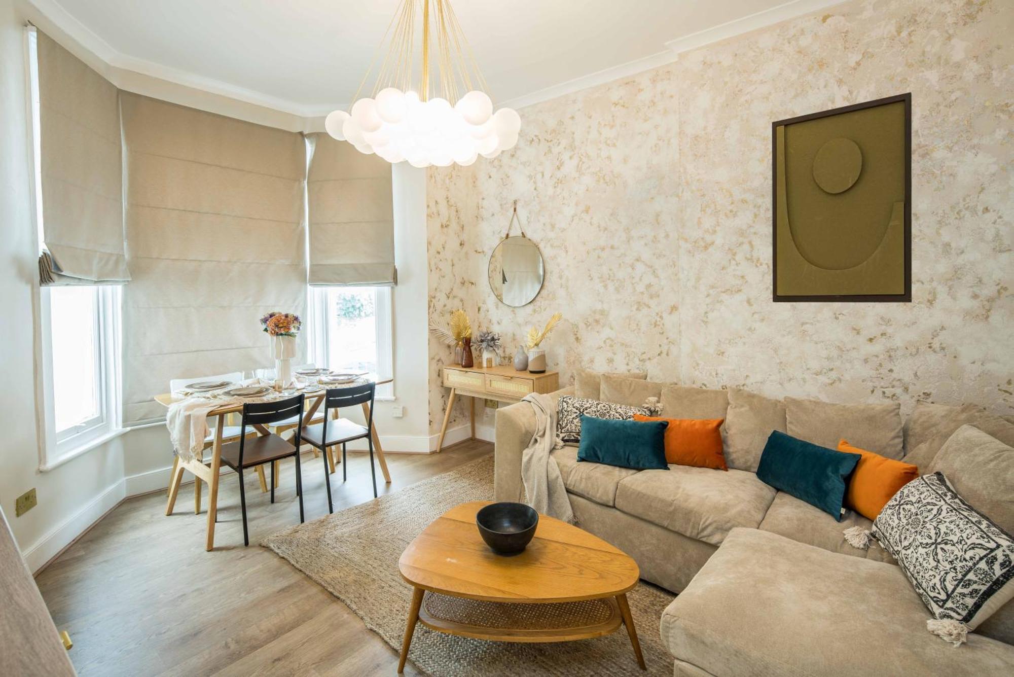 Gold-church View -kensington -olympia -westfields *