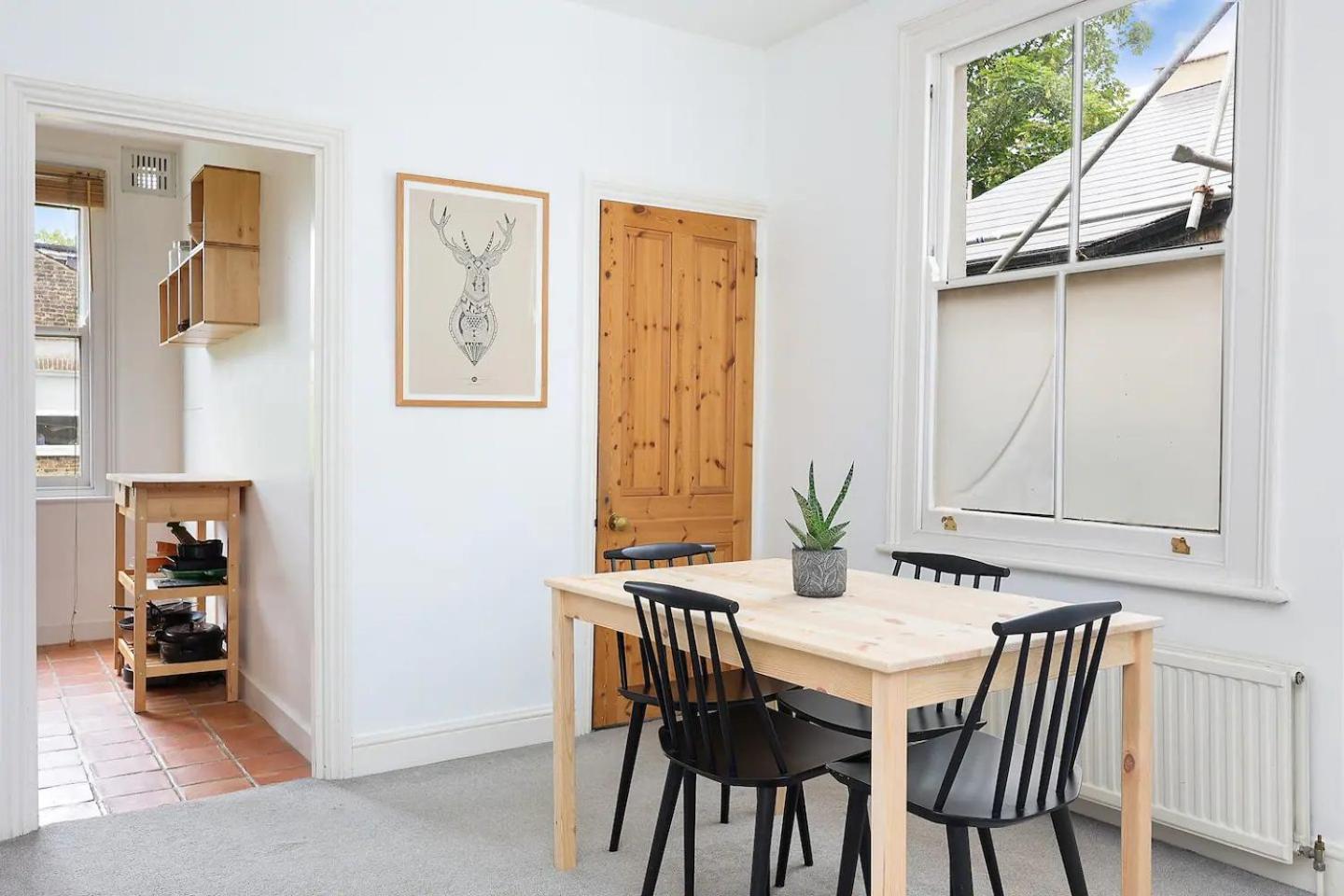 Pass The Keys Centrally Located Stylish Flat Appartement