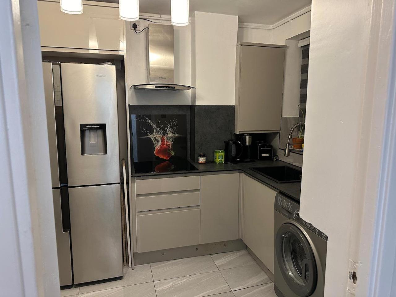 Stylish 1br W Fireplace & High-speed Wifi Apartment *