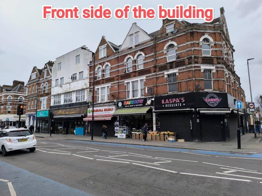Style Room, Near Tooting Broadway Station Apartment