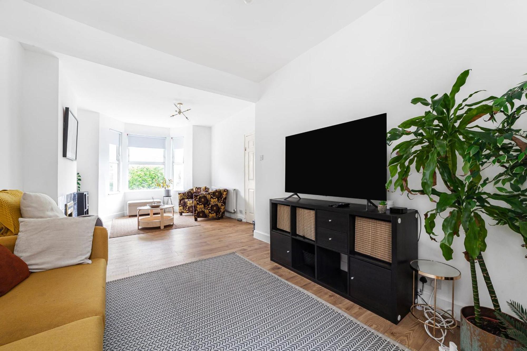 Semesterbostad Modern Victorian With Secret Garden *