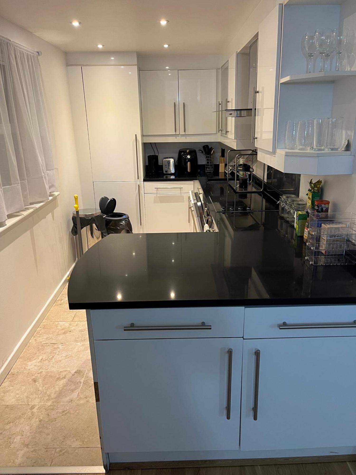 Roomzzz Near The Excel Exhibition Centre Royal Victoria O2 Arena Central 24 Hour Self Check-in Guest house London