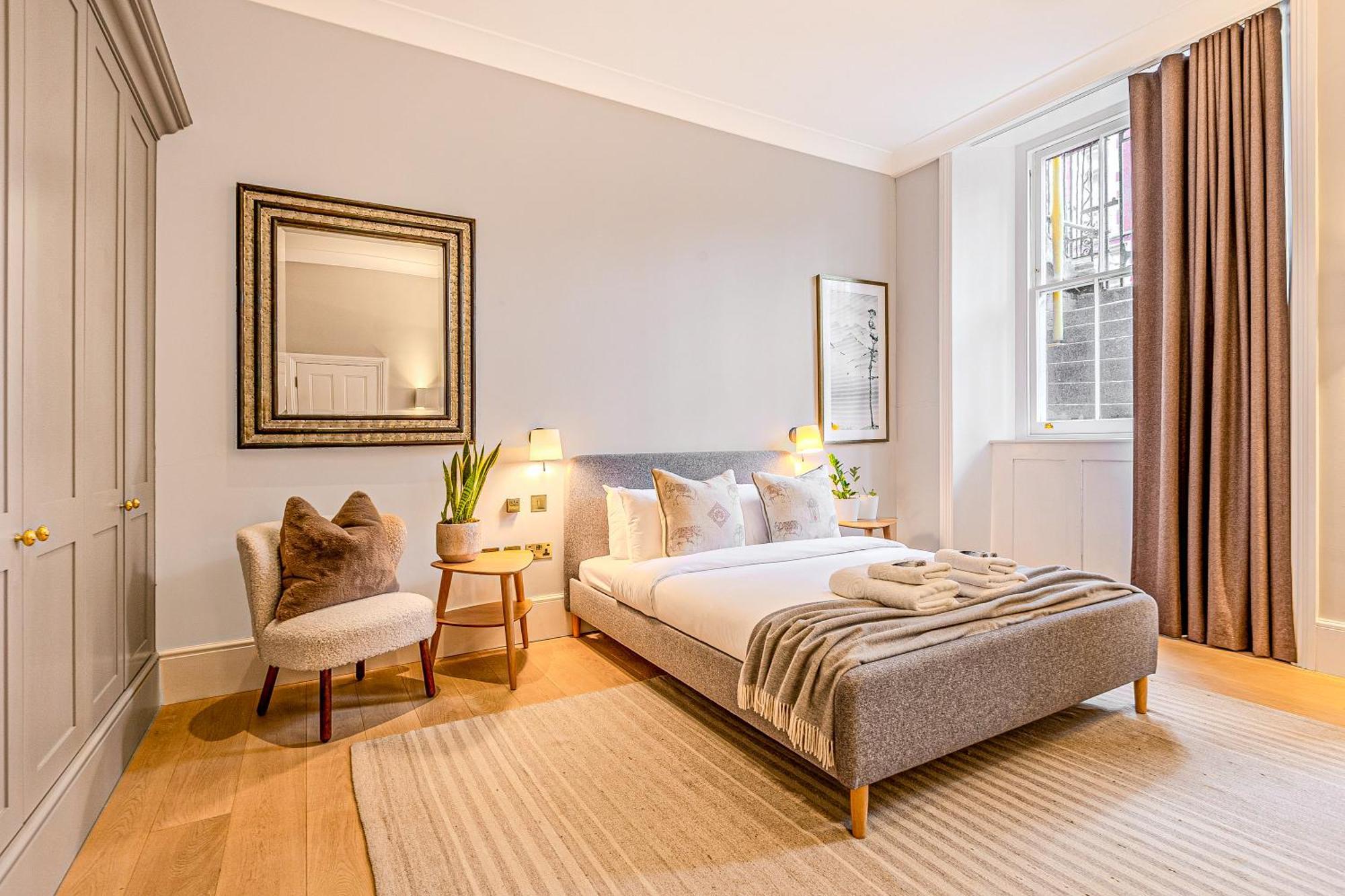 Immense Studio, Prime Location Belgravia, Chelsea London
