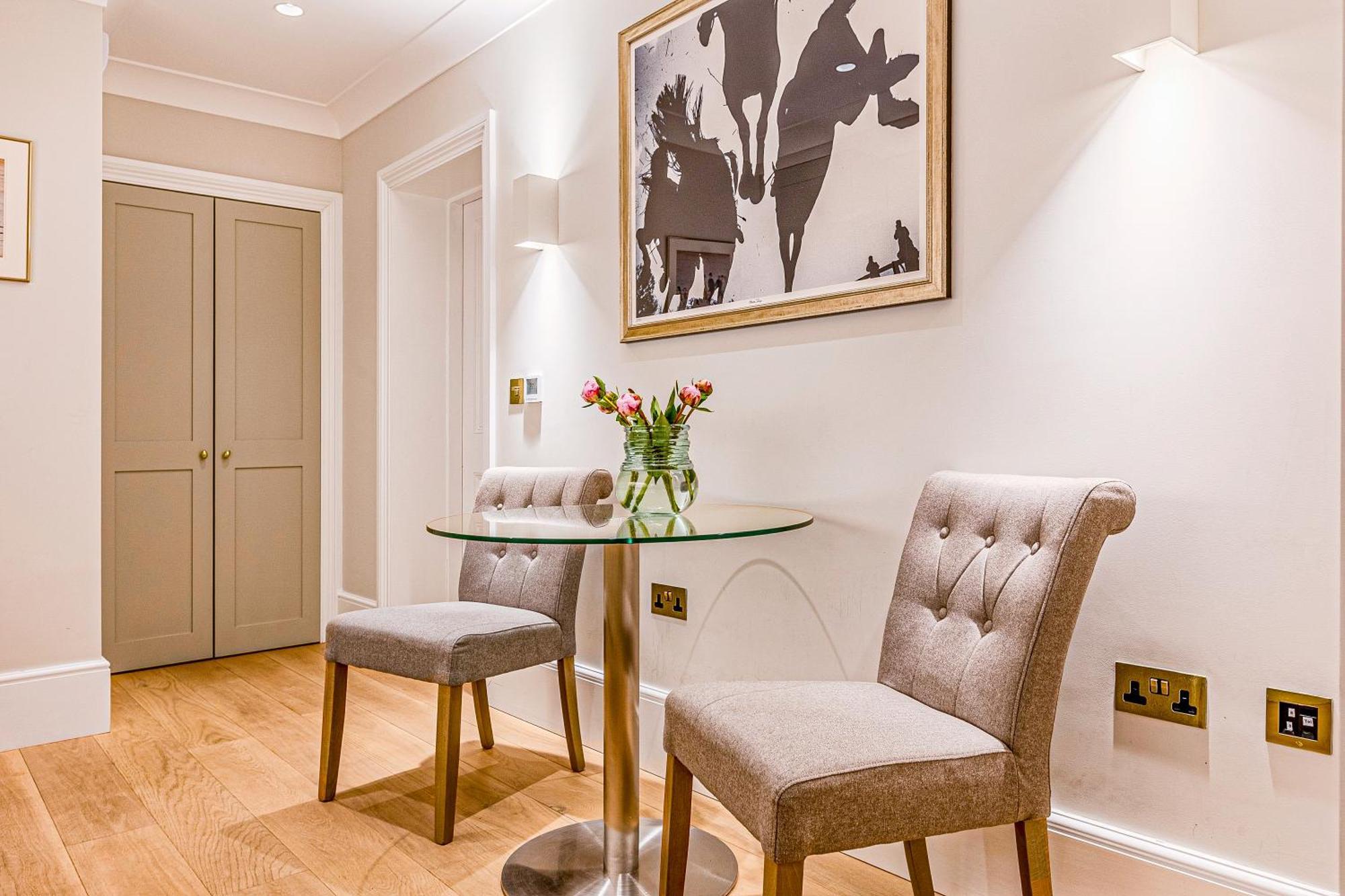 Immense Studio, Prime Location Belgravia, Chelsea London