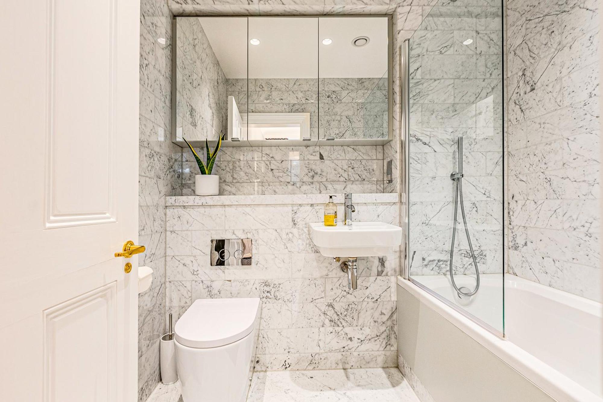 Immense Studio, Prime Location Belgravia, Chelsea Apartment London