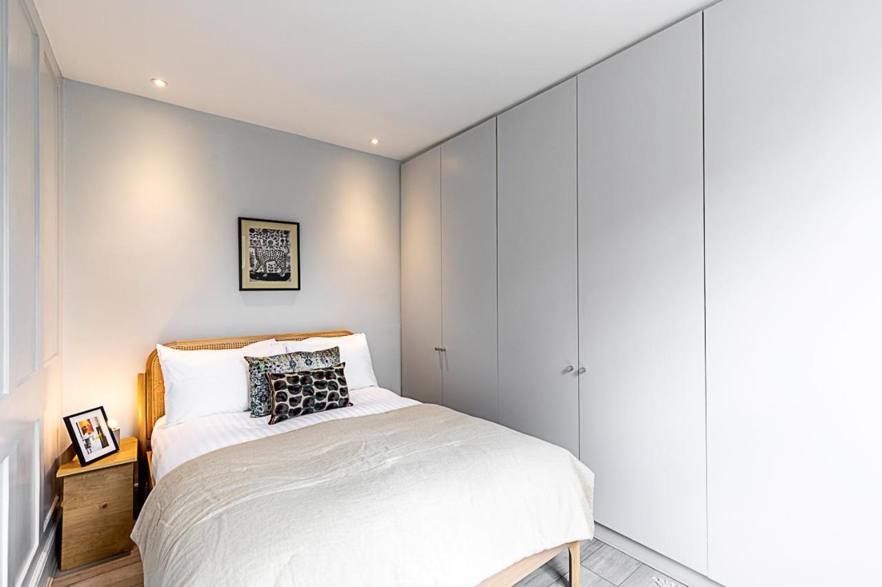 Renovated Historic & Garden In Enclave Holiday home
