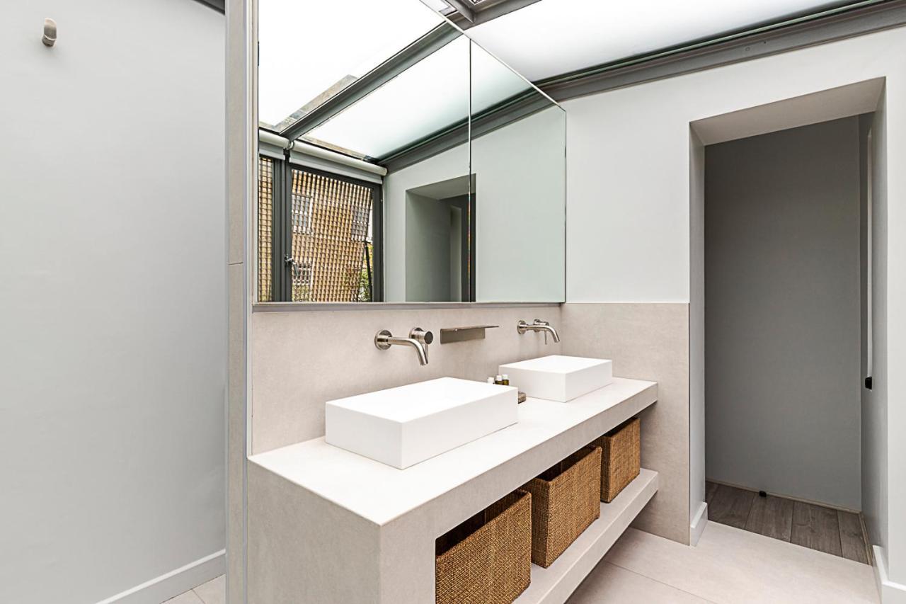 Renovated Historic & Garden In Enclave Holiday home