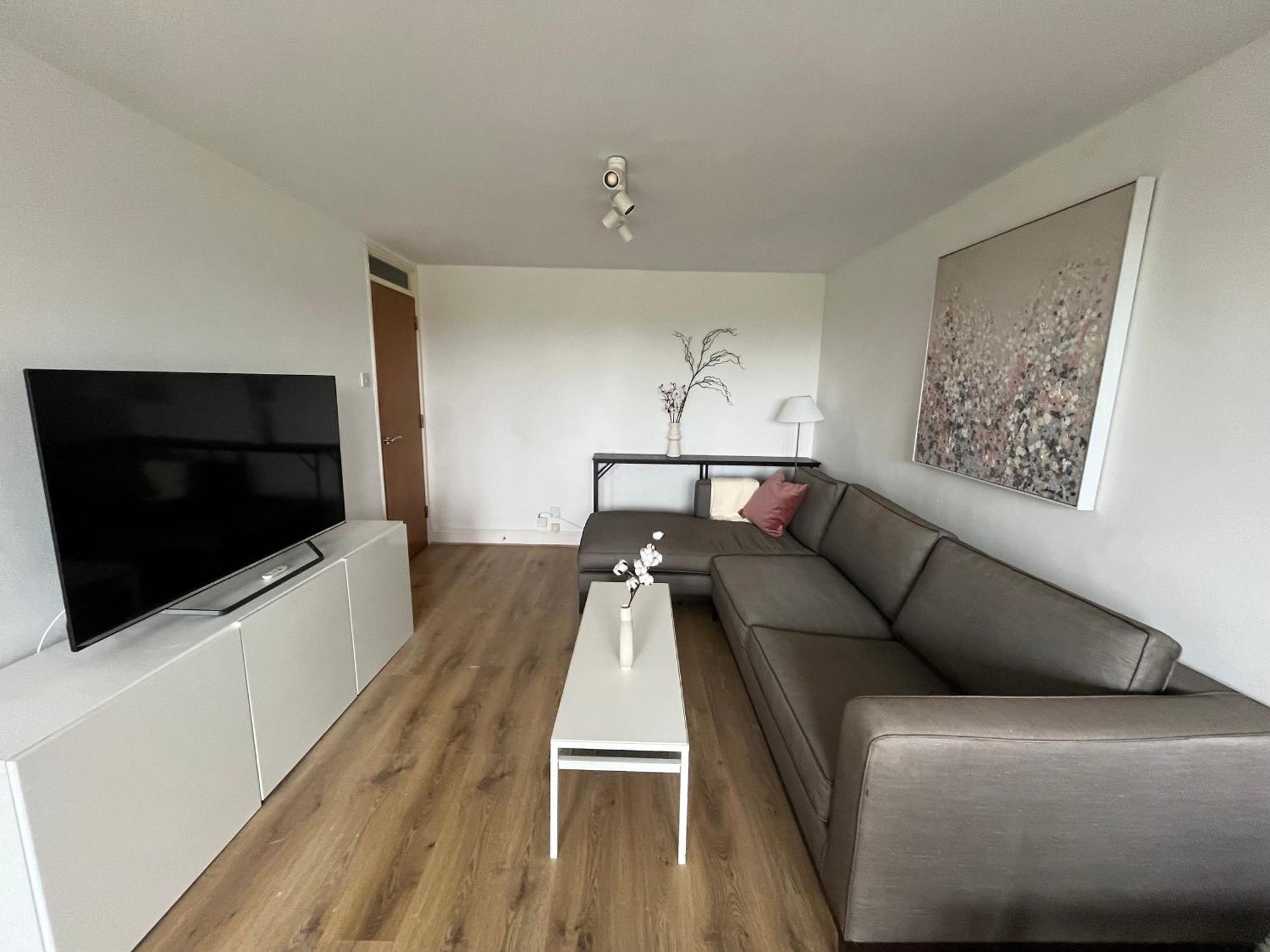 Lägenhet Spacious 2 Bed Flat Near Elizabeth Line *