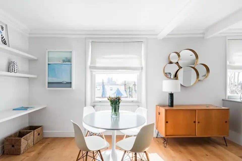 Notting Hill On Tree-lined Street Near Tube Stations Apartment London