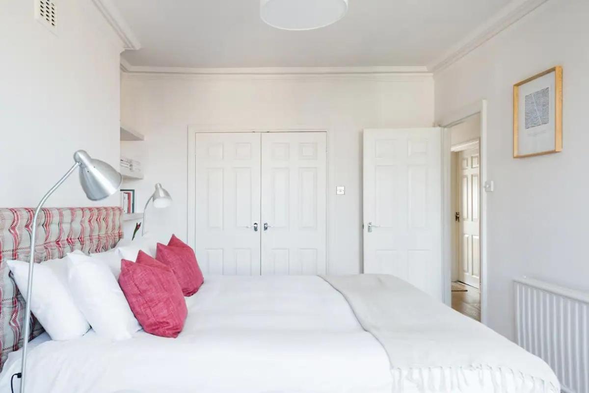 Notting Hill On Tree-lined Street Near Tube Stations London