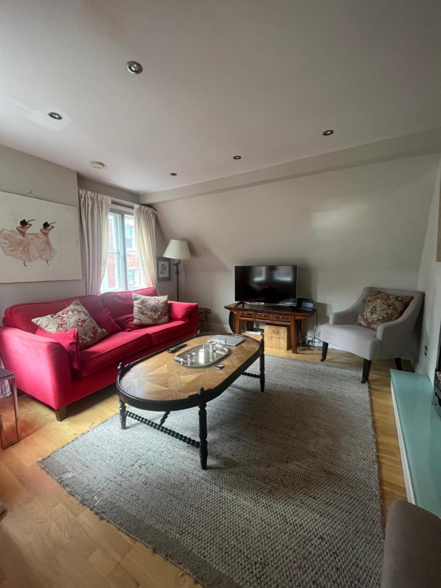 Modern Floor 2bd Flat - Kensington * London