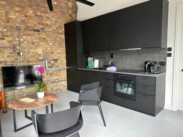 Sleek & 1bd Flat - Battersea Park * Londra