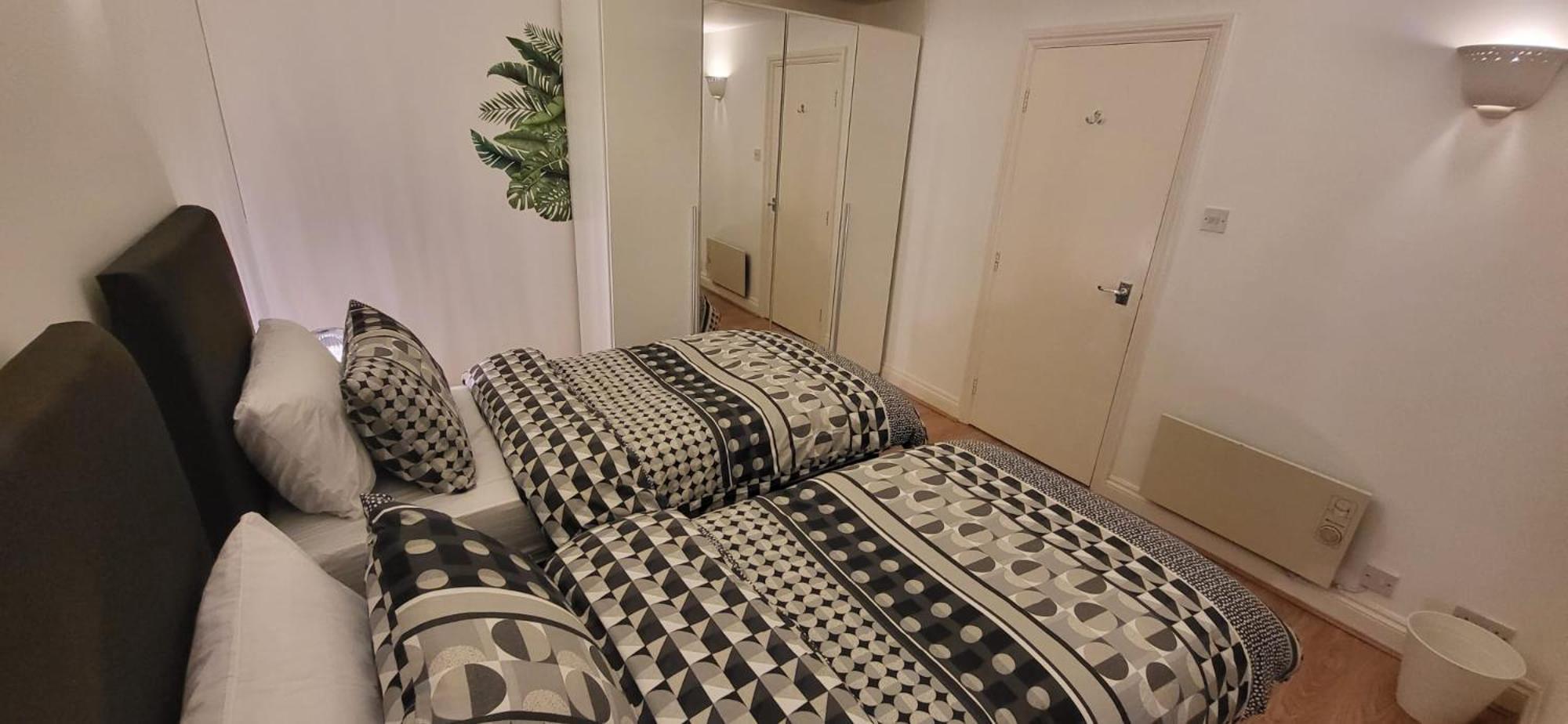 1 Bed, G-floor Close To O2, Excel And Airport Apartment London