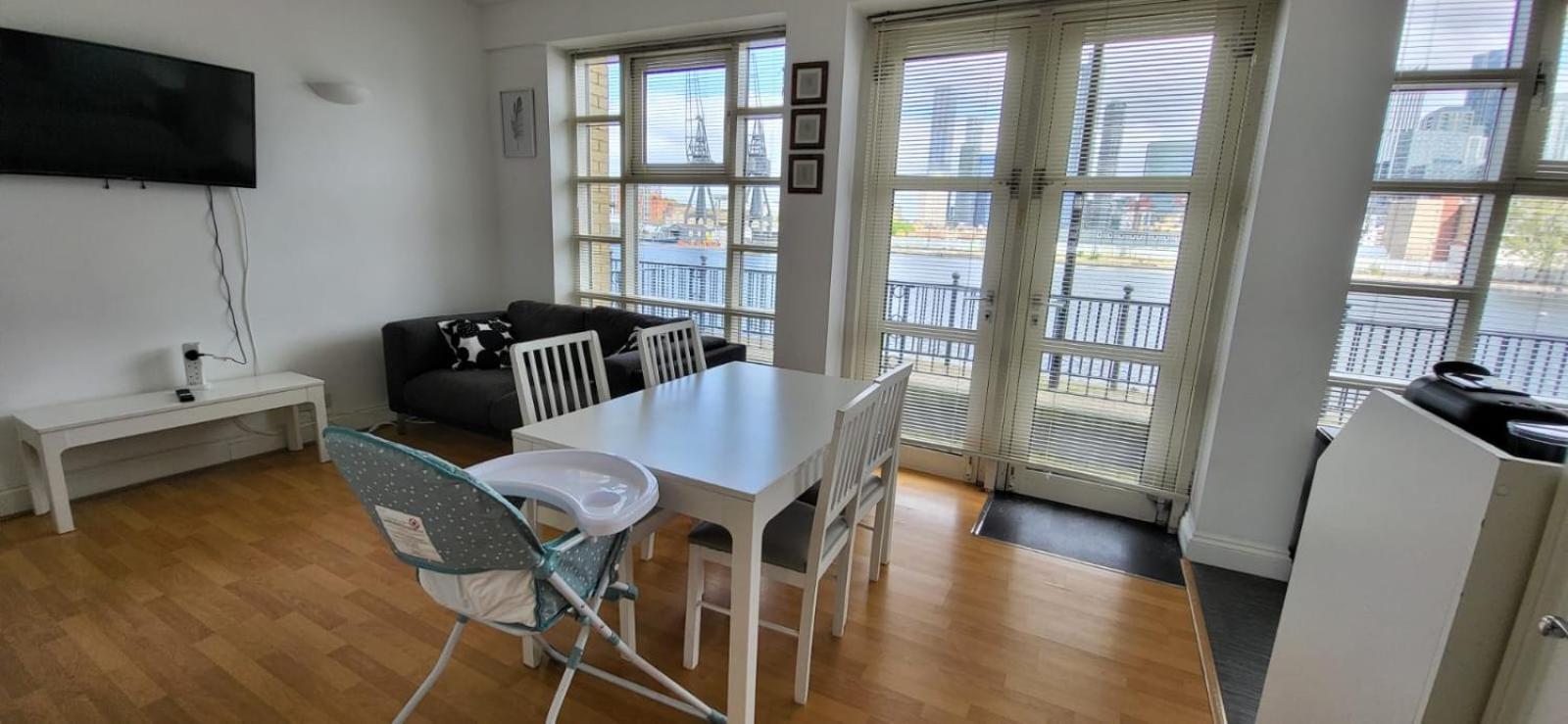 1 Bed, G-floor Close To O2, Excel And Airport *