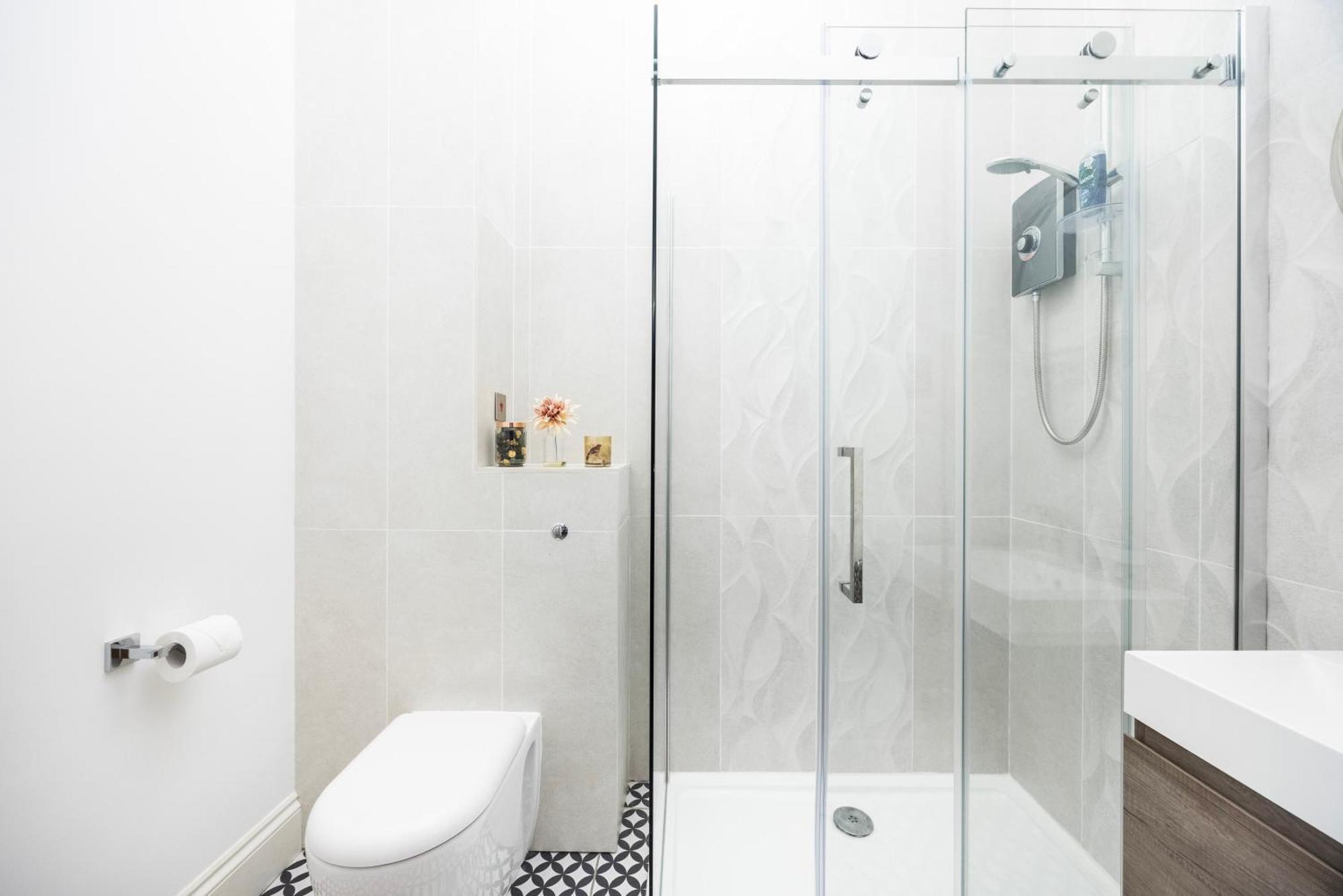 Modern 1 Bedroom Near Kensington High Street Lejlighed