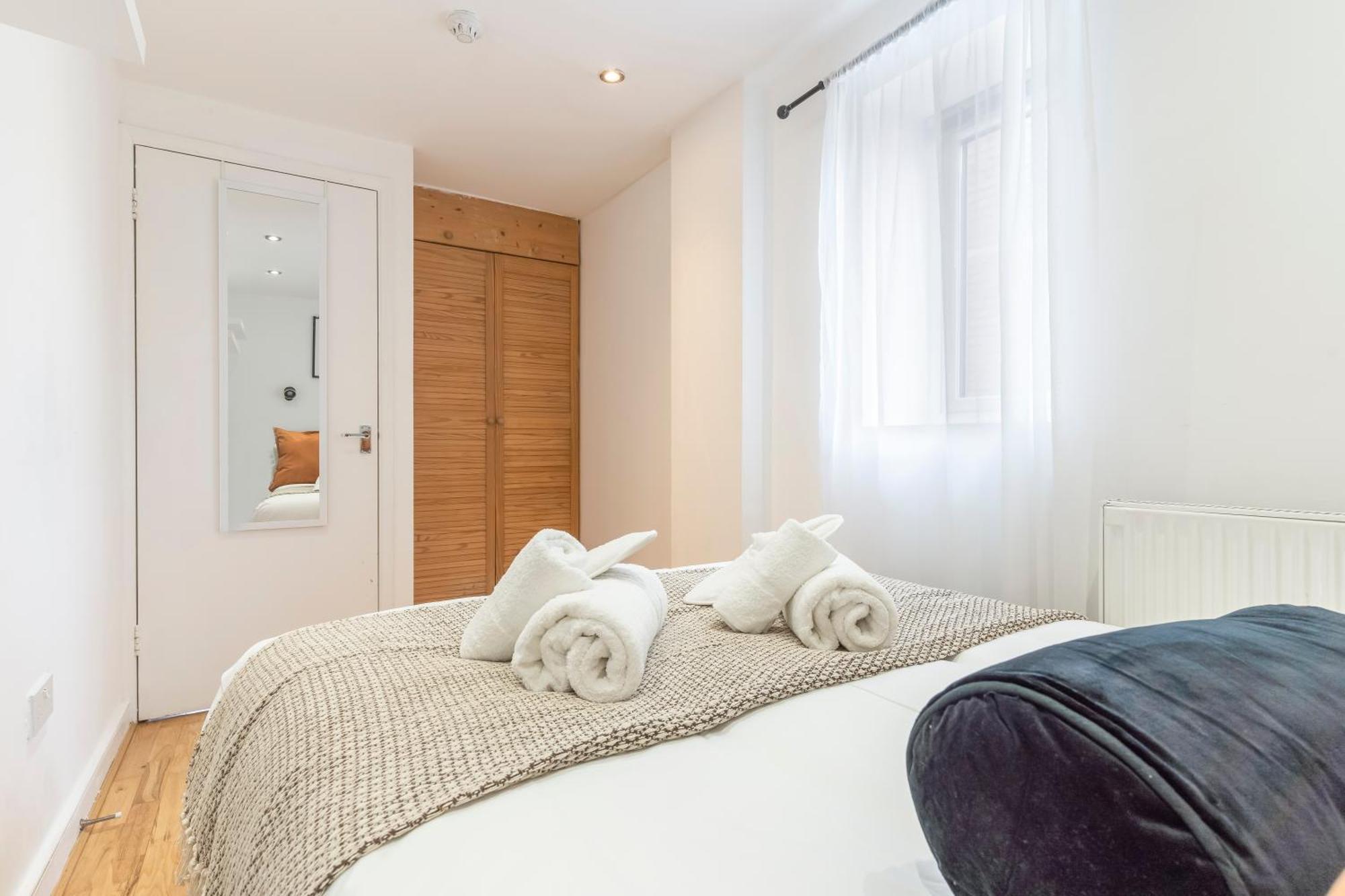 2 Bed Flat, Sleeps 5, O2 Academy Londen